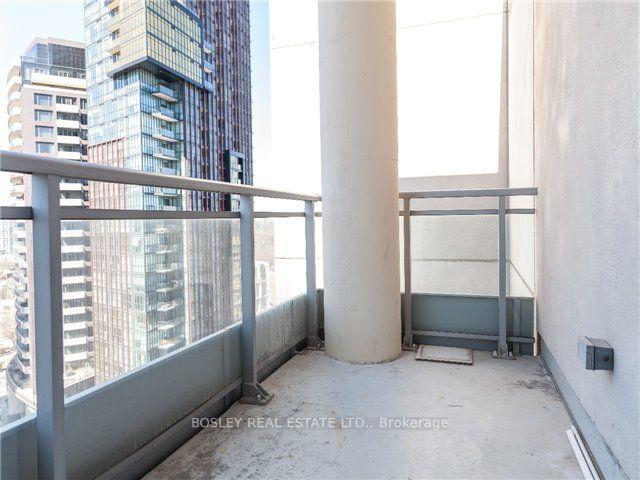 1 Bedroom Condo at 8 Scollard, Toronto For sale