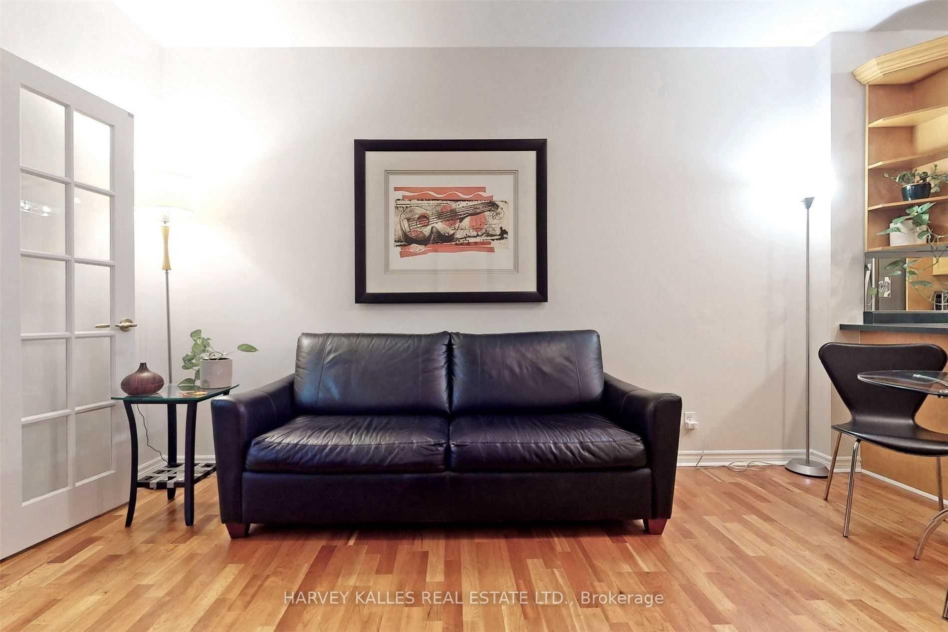 980 Yonge Street 214