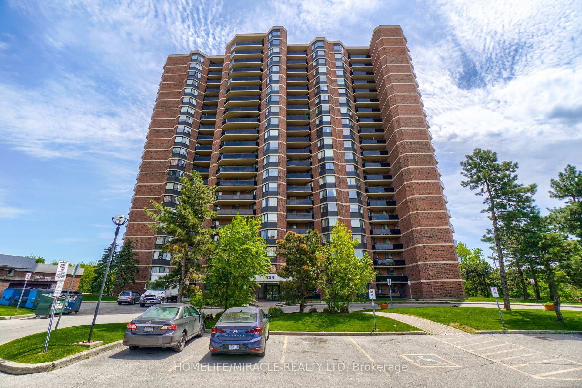 3 Bedrooms Condo at 234 Albion, Toronto For sale