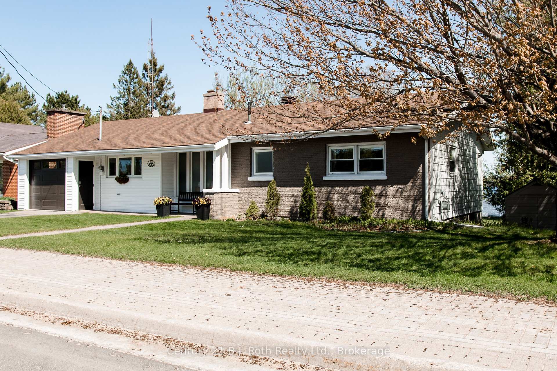 43 Main Street, Sundridge, ON P0A 1Z0
