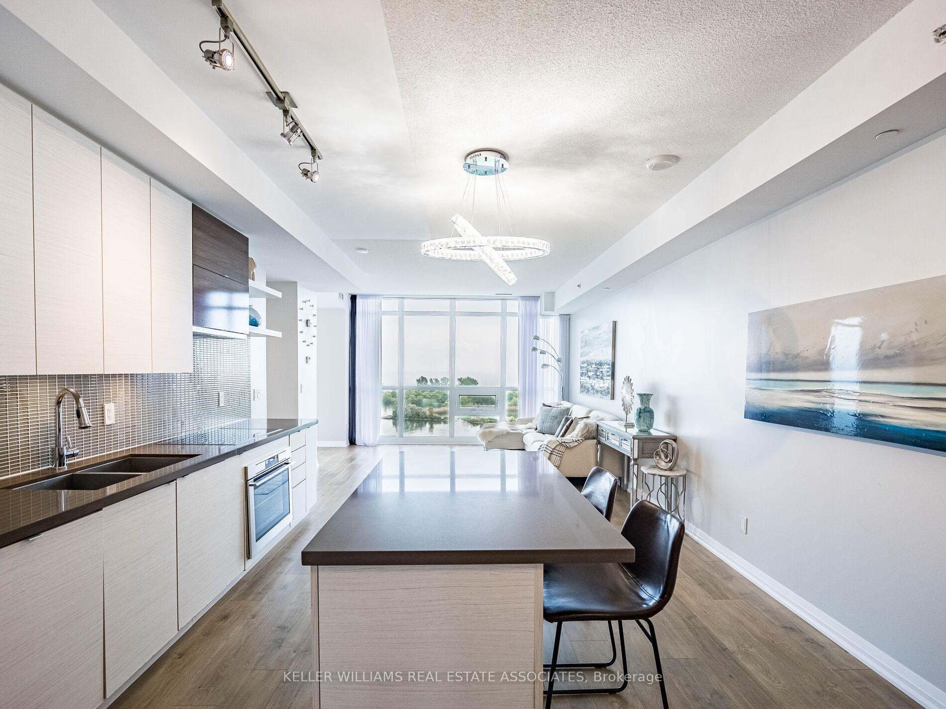 3 Bedrooms Condo at 59 Annie Craig, Toronto For sale