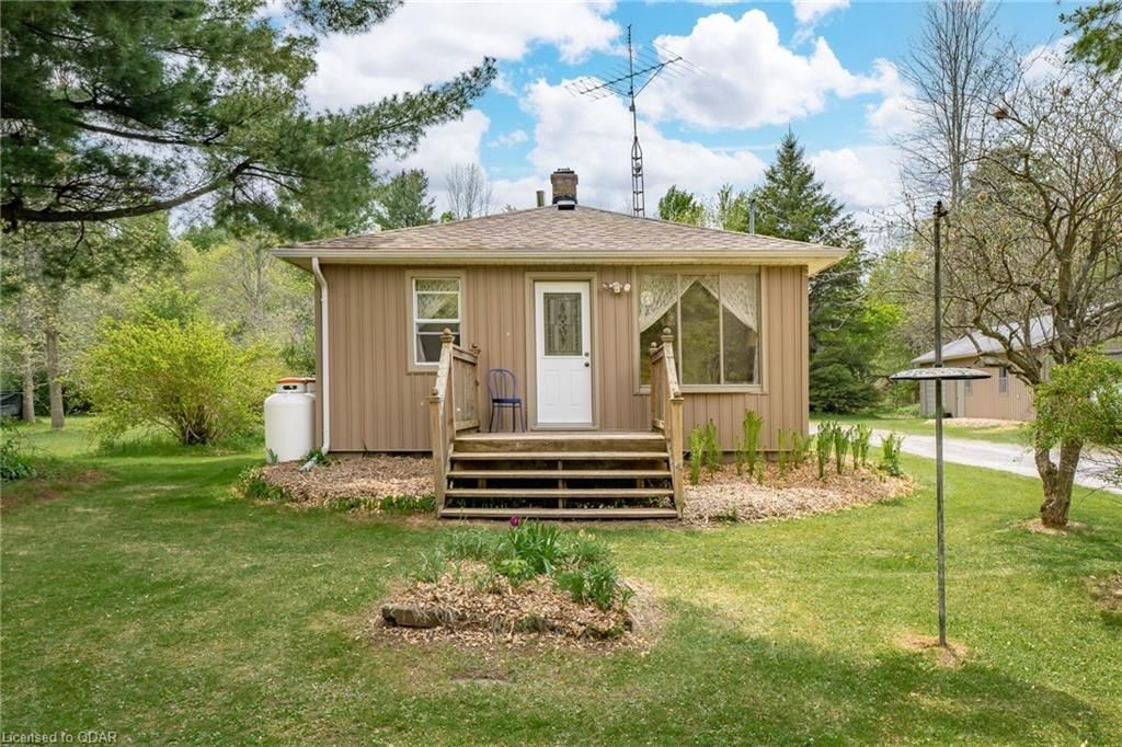 21537 LOYALIST Parkway Prince Edward County Ontario K0K 1L0