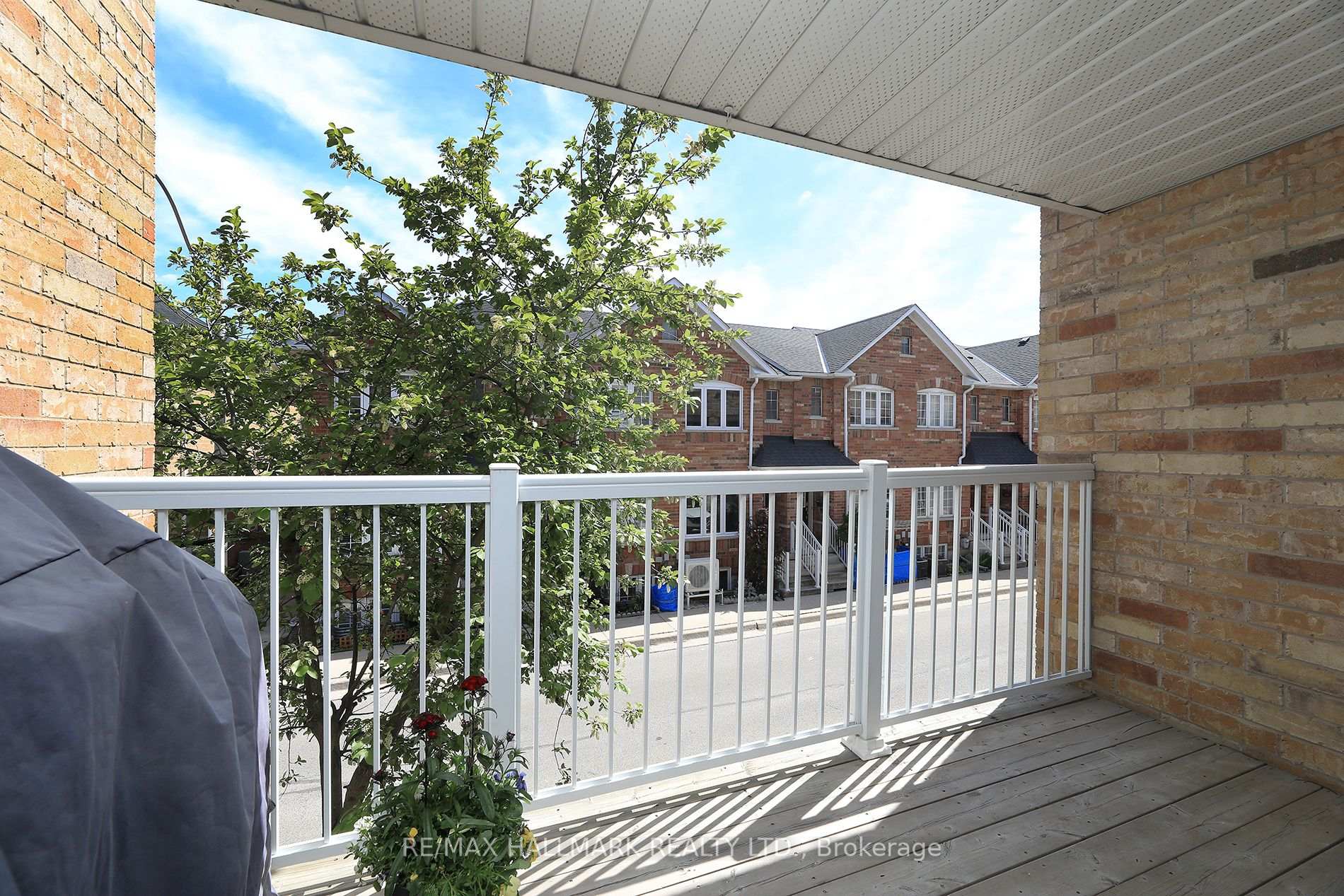 4 Bedrooms Condo at 150 Brickworks, Toronto For sale