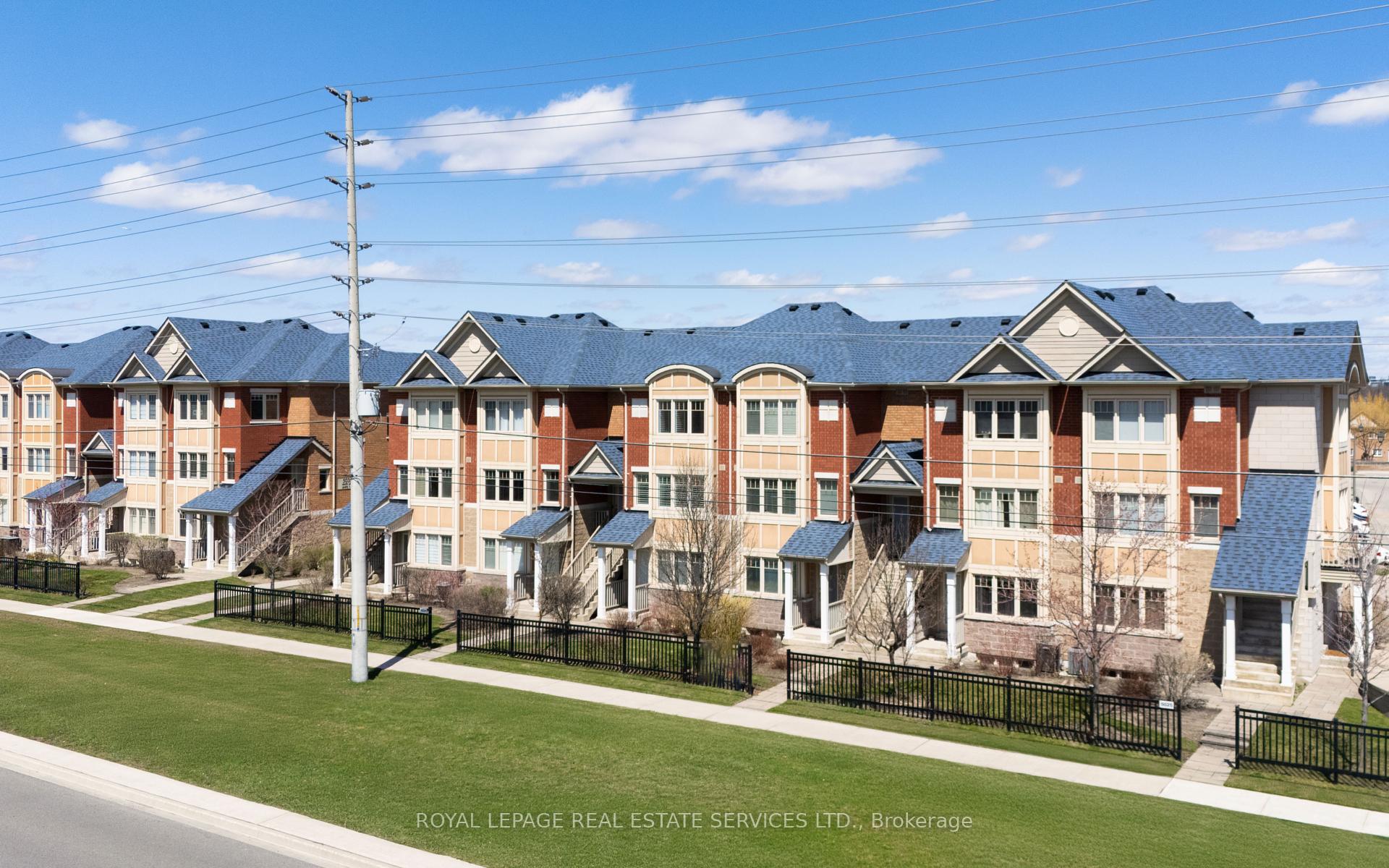 4 Bedrooms Condo at 5025 Ninth, Mississauga For sale