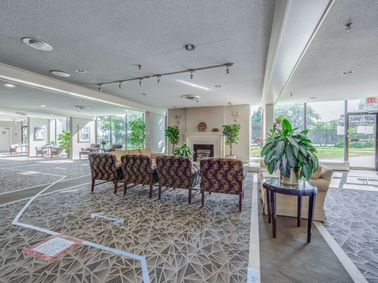 55 Skymark Drive 2004