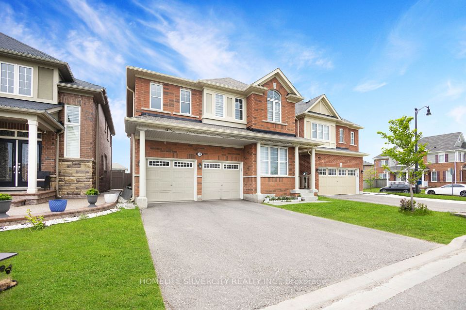 13 Minna Trail, Brampton, ON L7A 4T1