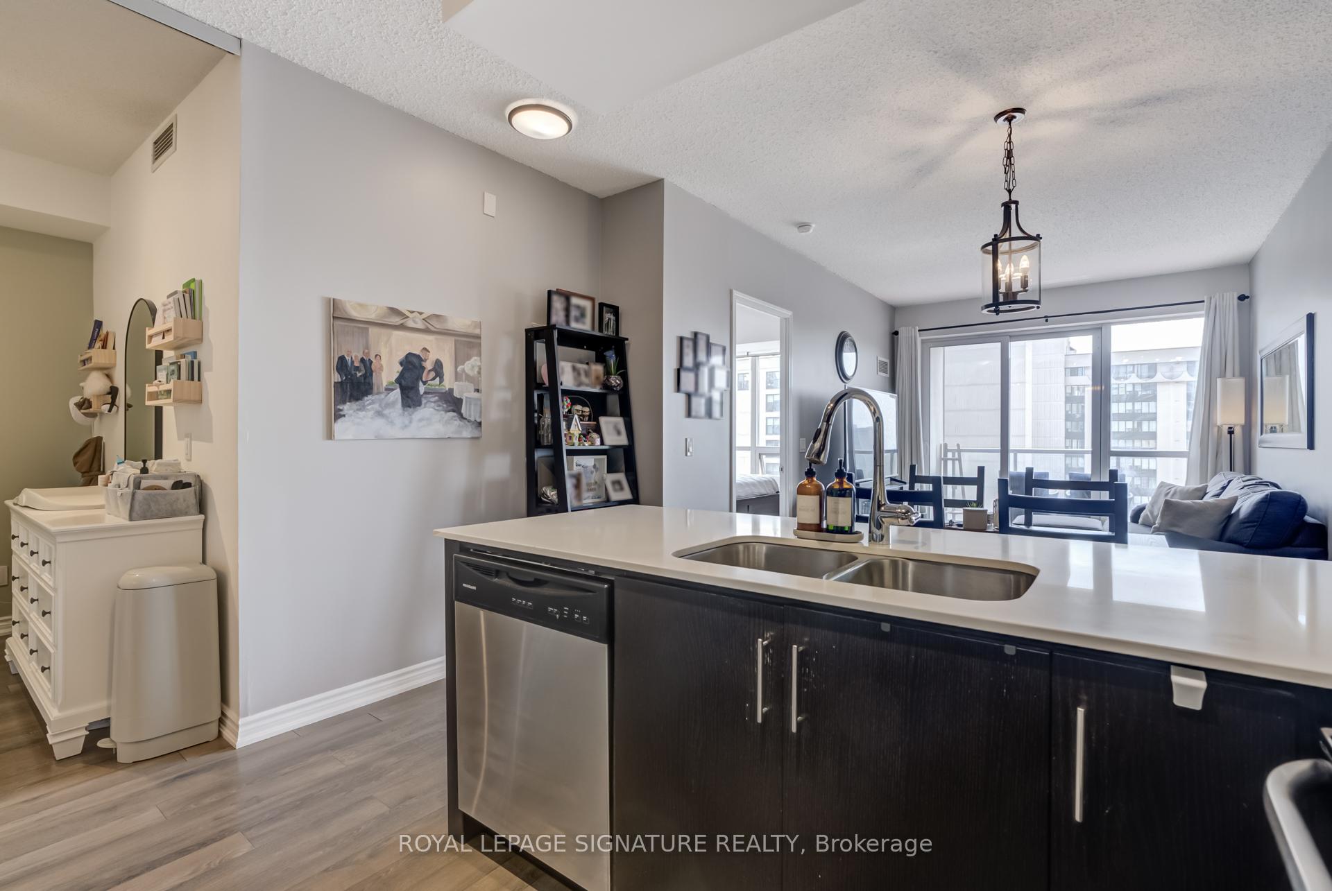 2 Bedrooms Condo at 15 James Finlay, Toronto For sale