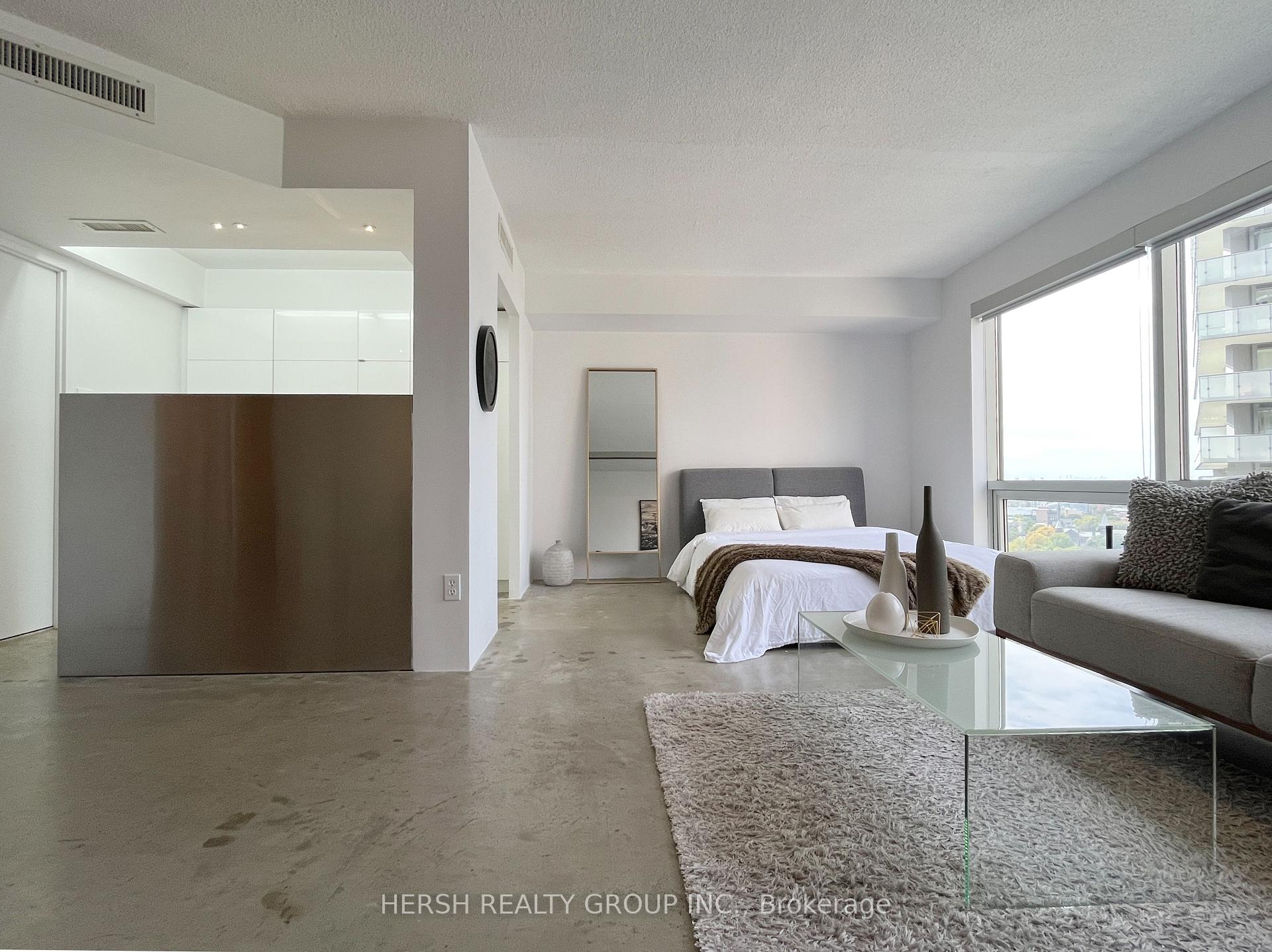1 Bedroom Condo at 1001 Bay,  Toronto For sale