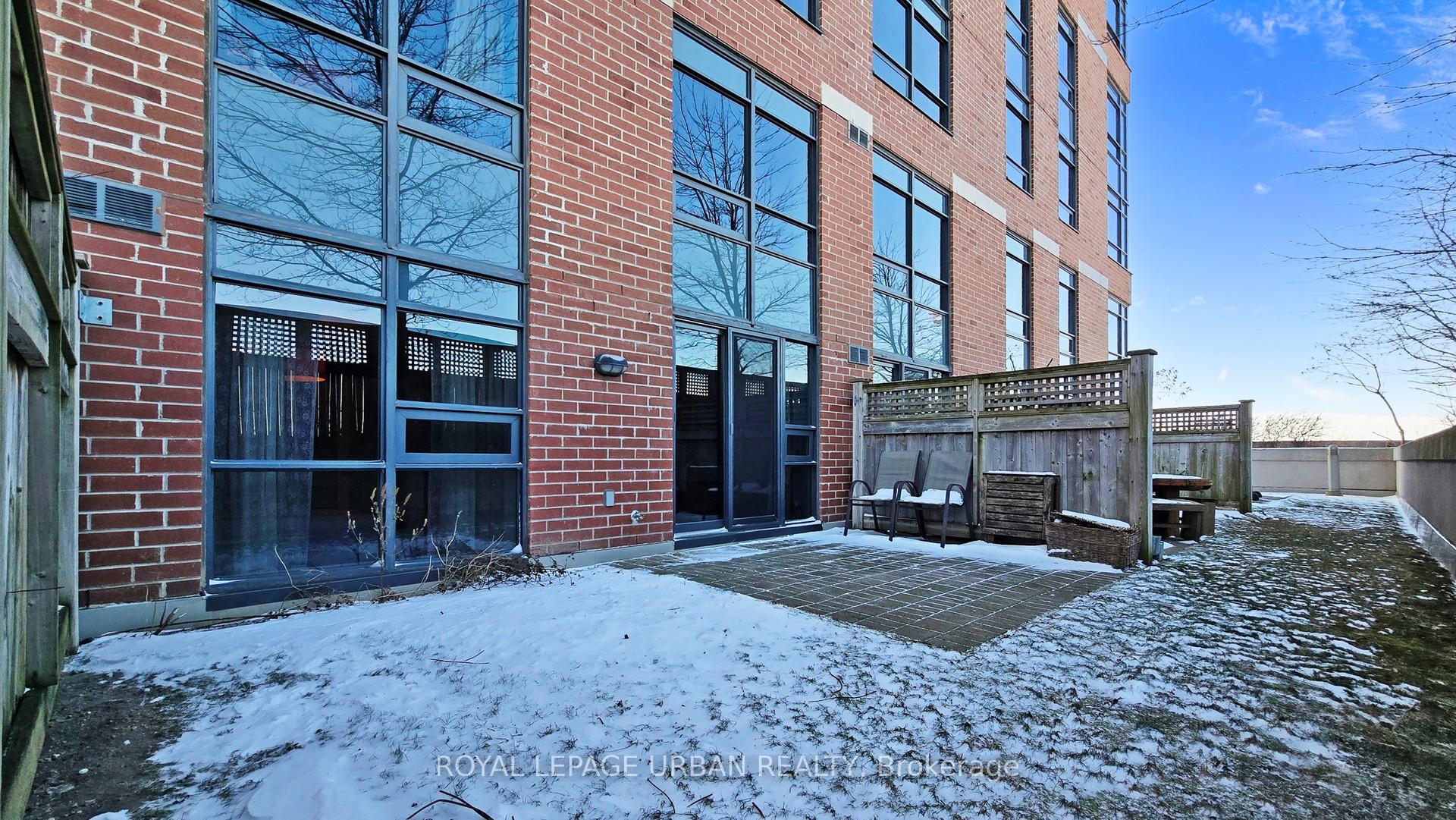 2 Bedrooms Condo at 60 Heintzman, Toronto For sale