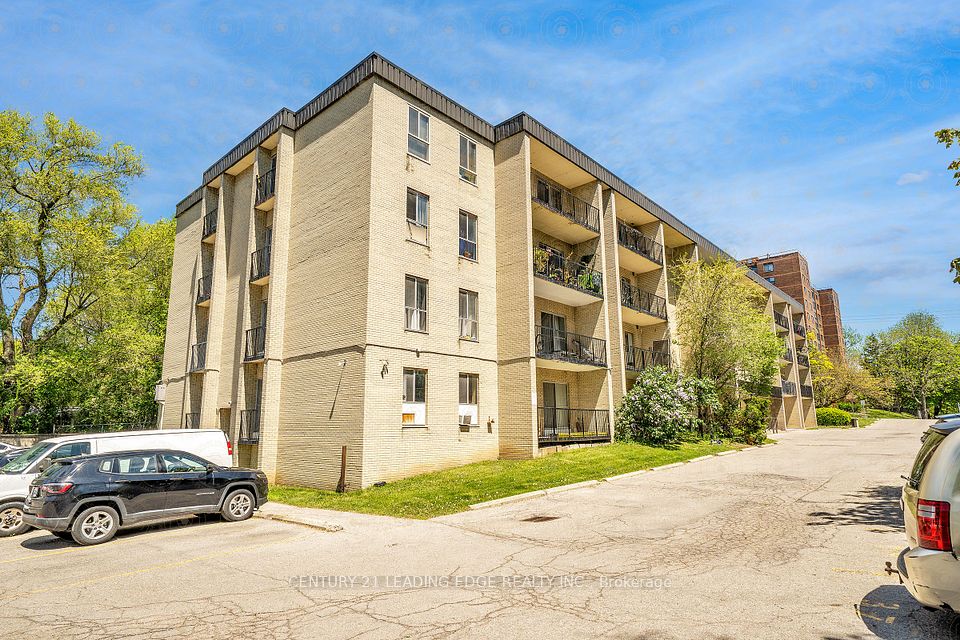 1690 Victoria Park