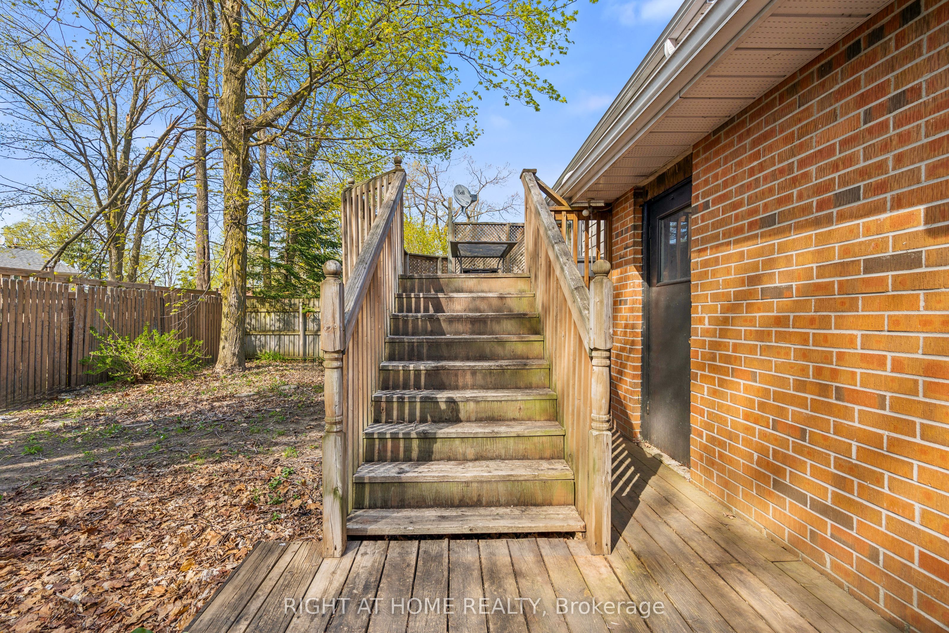 21 Ashdale Court