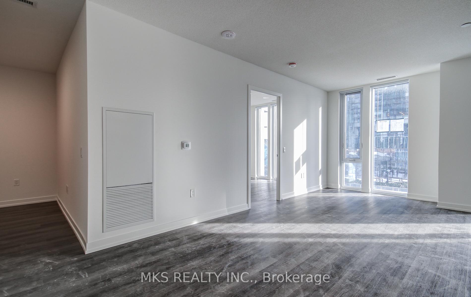 3 Bedrooms Condo at 138 Downes,  Toronto For sale