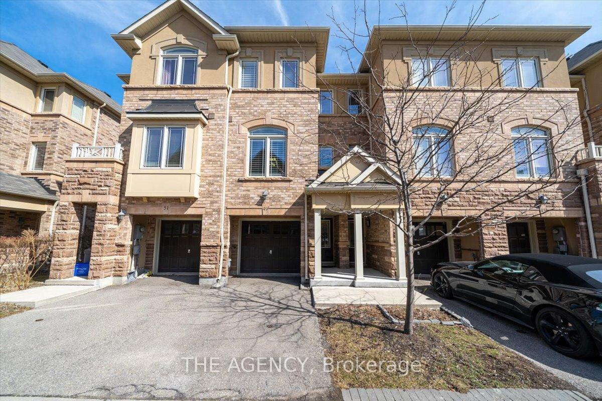 3 Bedrooms Condo at 6625 Falconer, Mississauga For sale