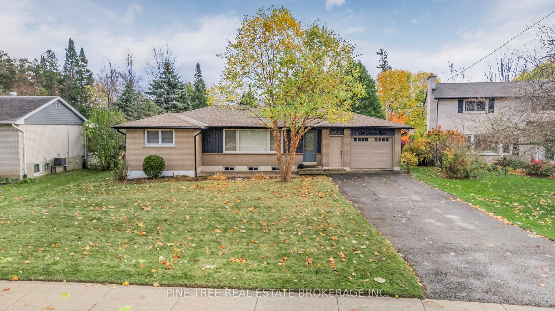 239 Warnica Road, Barrie, ON L4N 3Z2