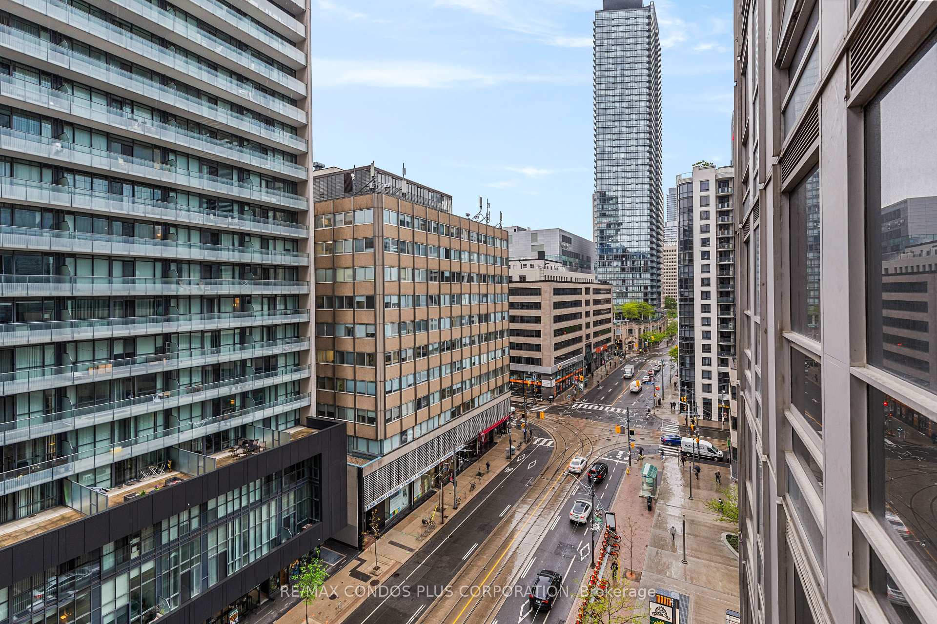 2 Bedrooms Condo at 763 Bay, Toronto For sale