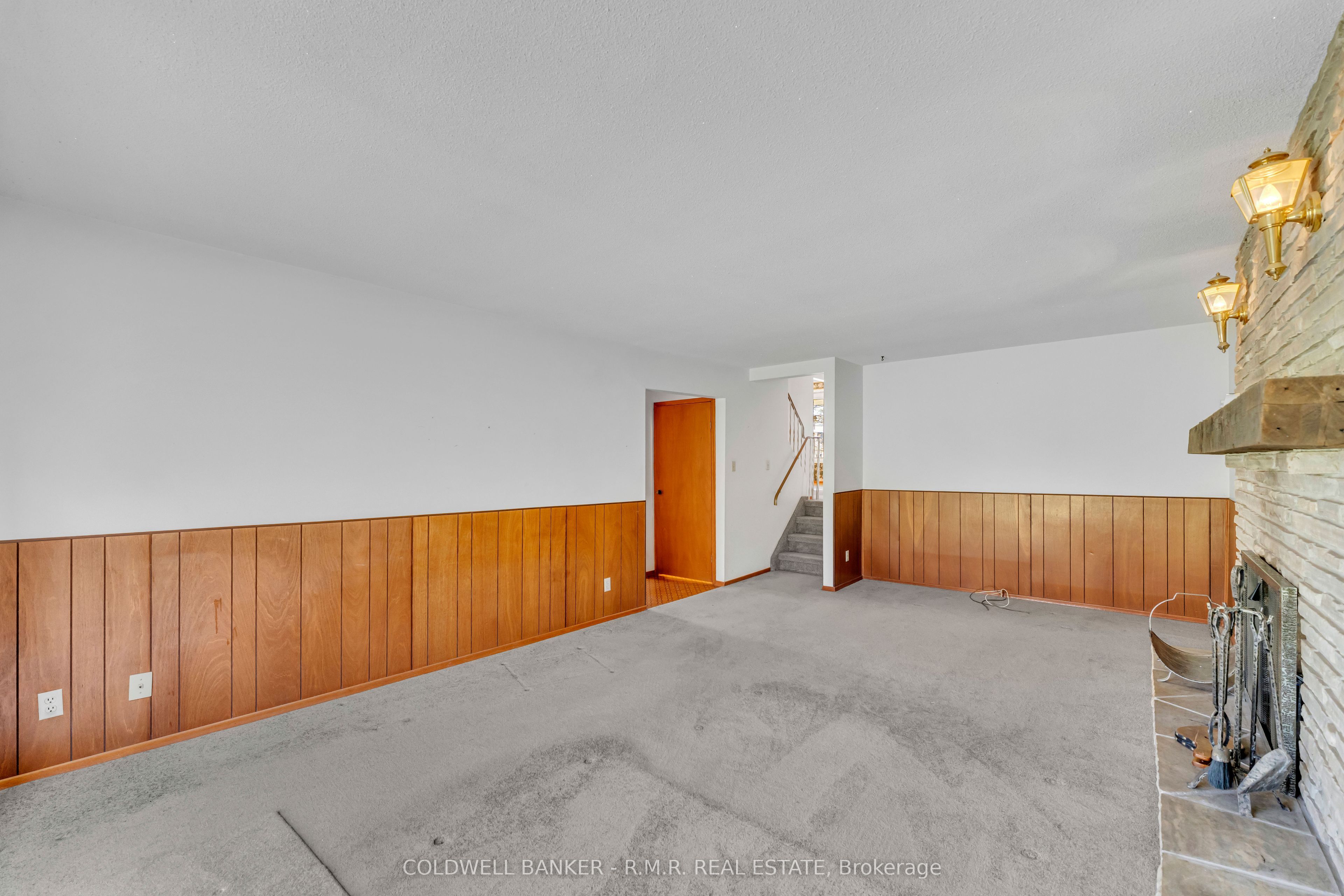 86 Twyn Rivers Drive