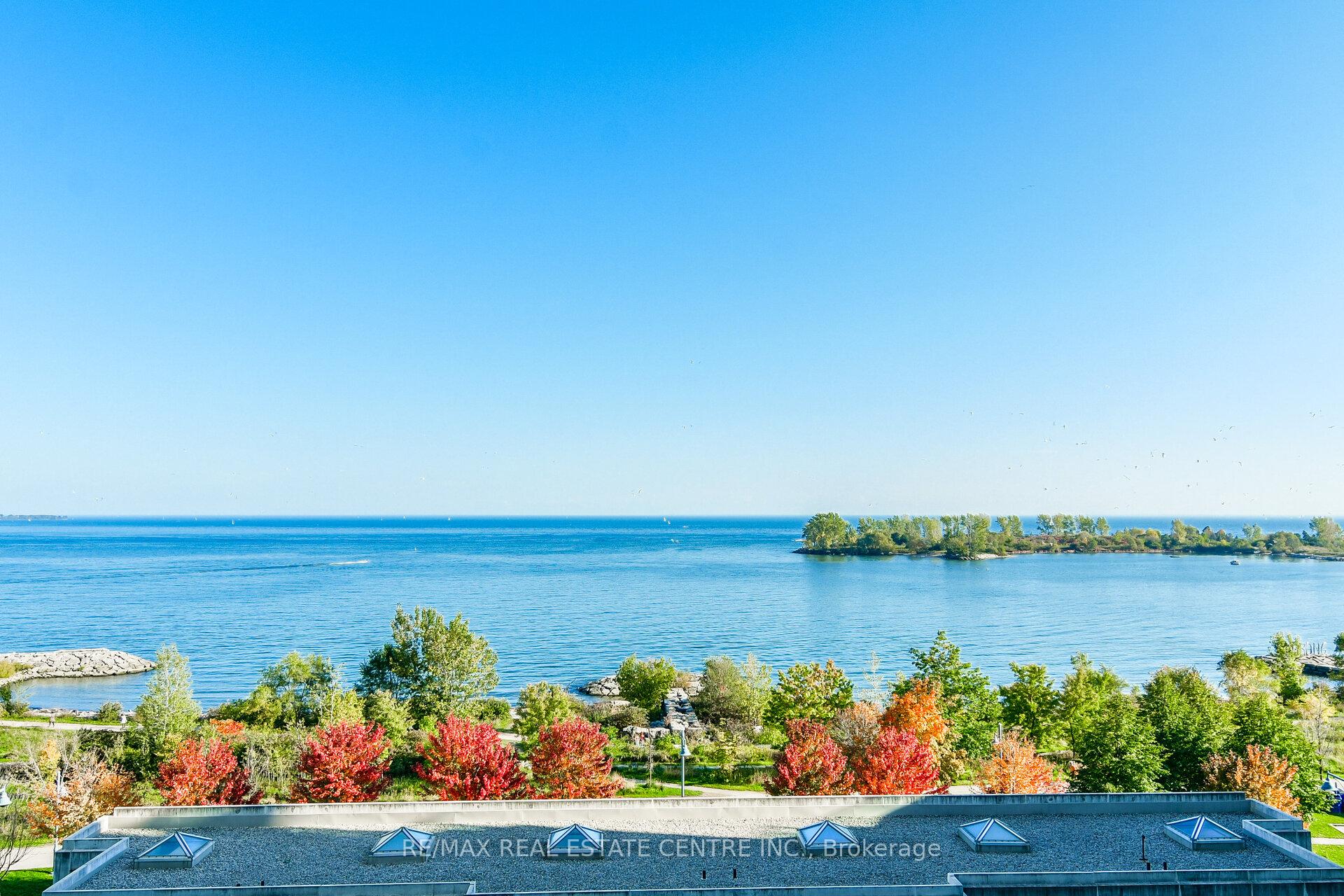 2 Bedrooms Condo at 5 Marine Parade,  Toronto For sale