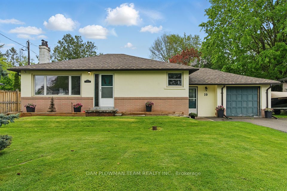 19 Churchill Avenue, Whitby, ON L1P 1K6