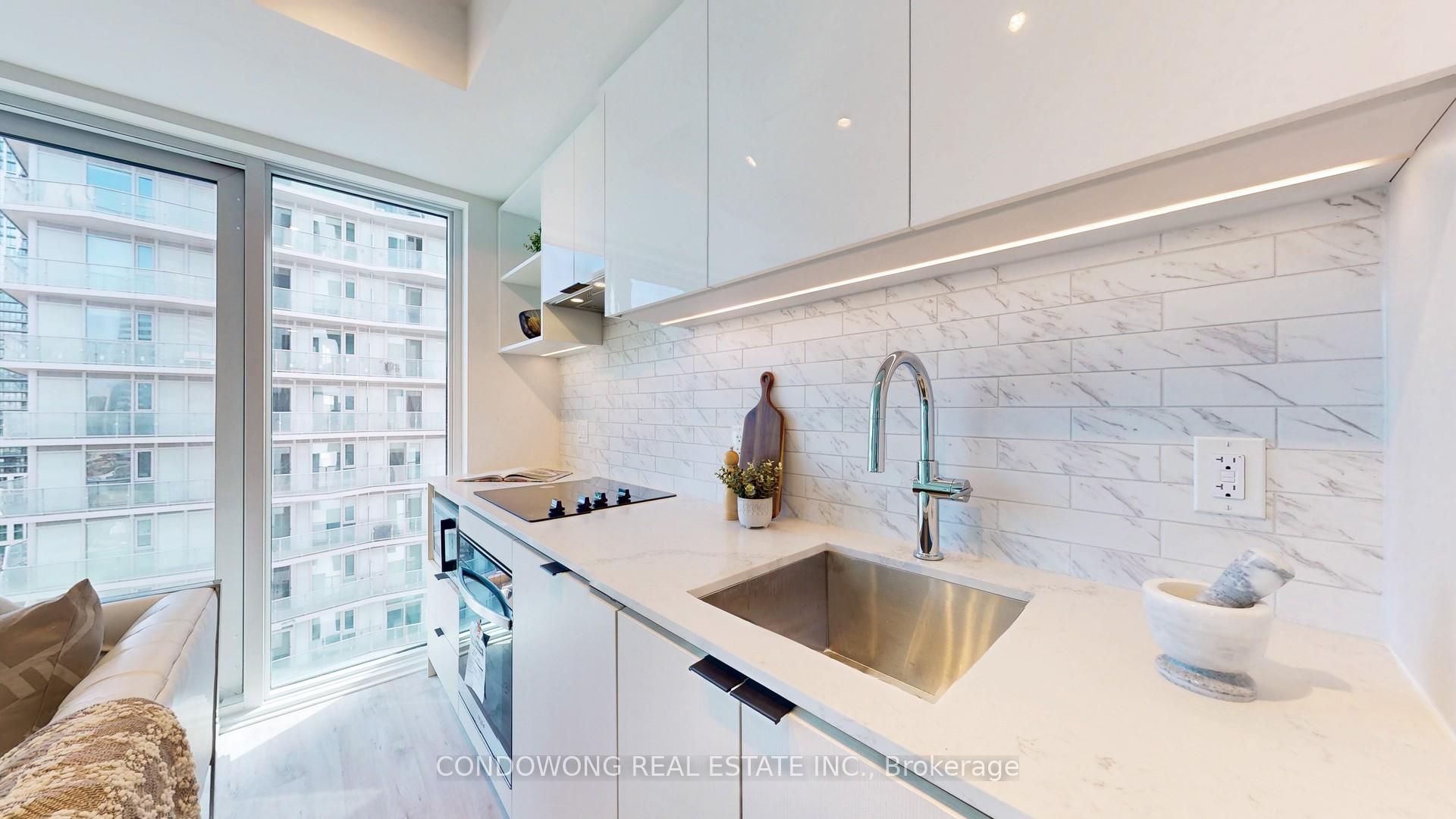 2 Bedrooms Condo at 252 Church,  Toronto For sale