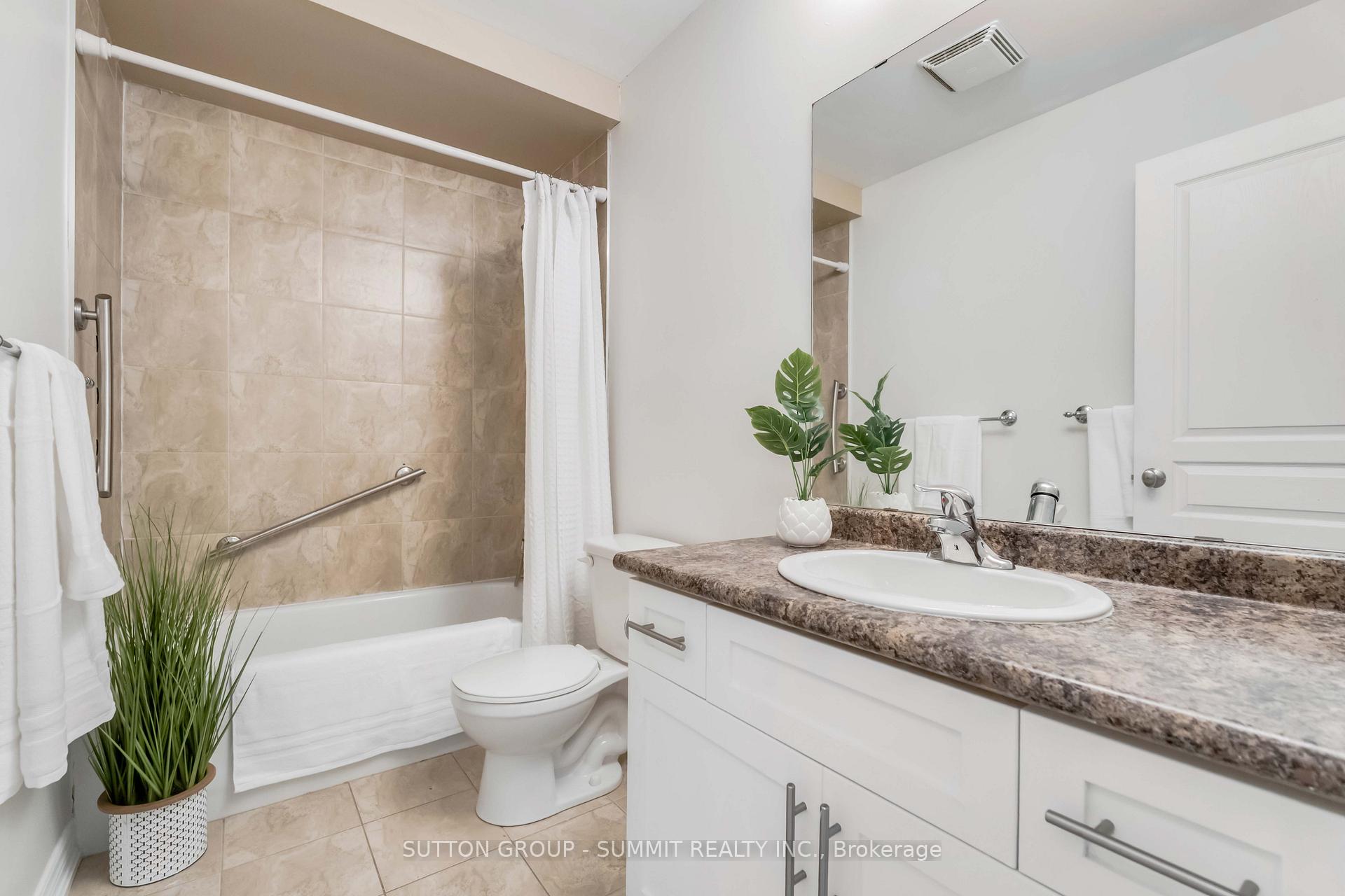 3 Bedrooms Condo at 337 Beach, Hamilton For sale