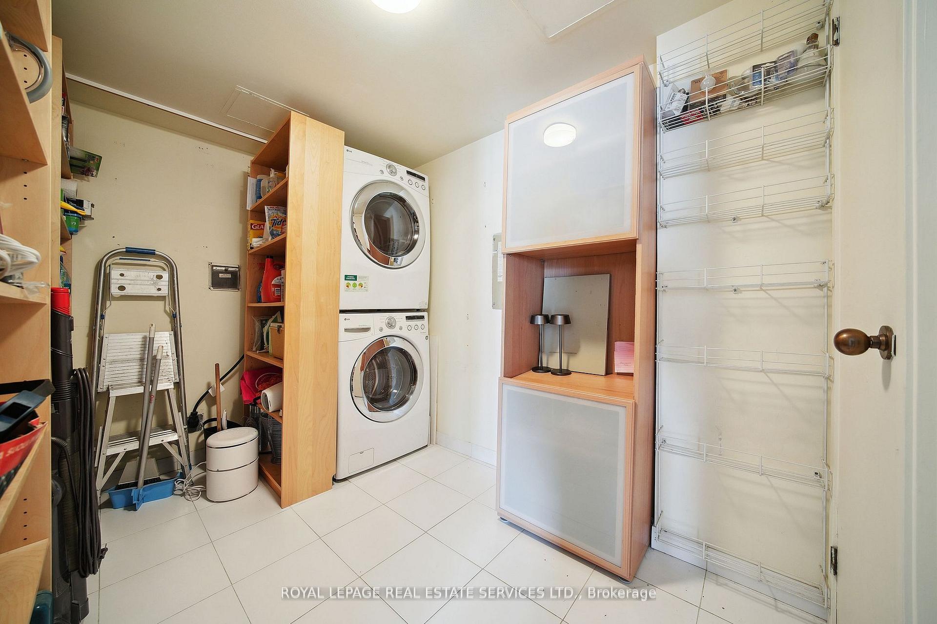 2 Bedrooms Condo at 480 Queens, Toronto For sale