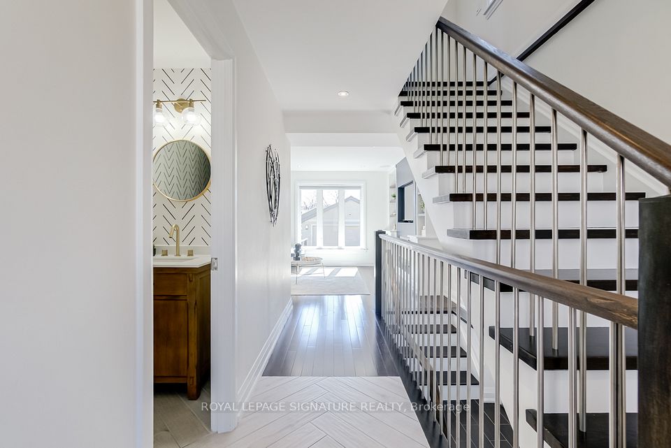 71 Roseland Drive, Toronto, ON M8W 1Y4