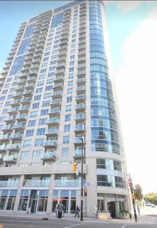 242 RIDEAU