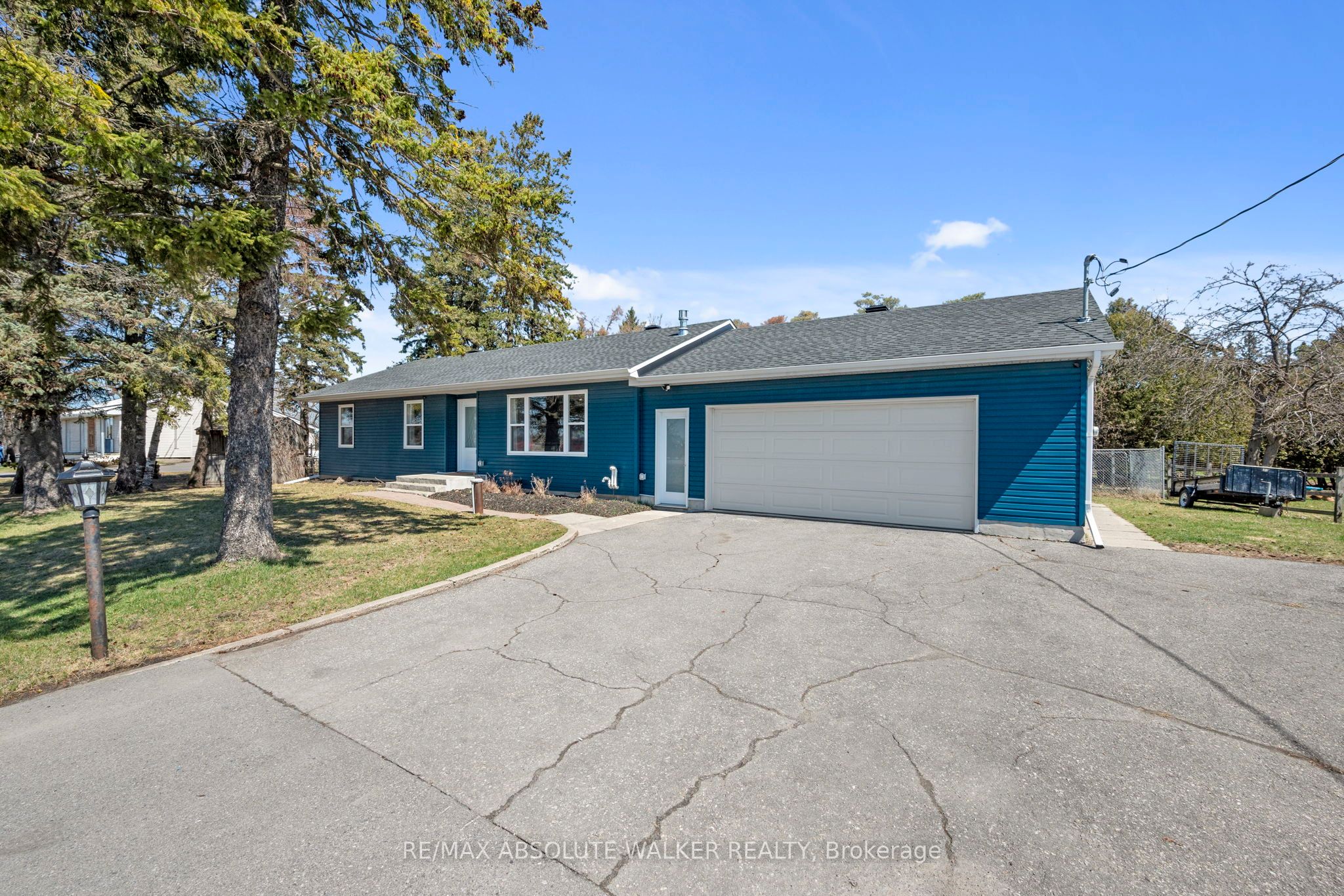 2477 Merivale Road, CountryPlacePineglenCrestviewandArea, ON K2C 3H1