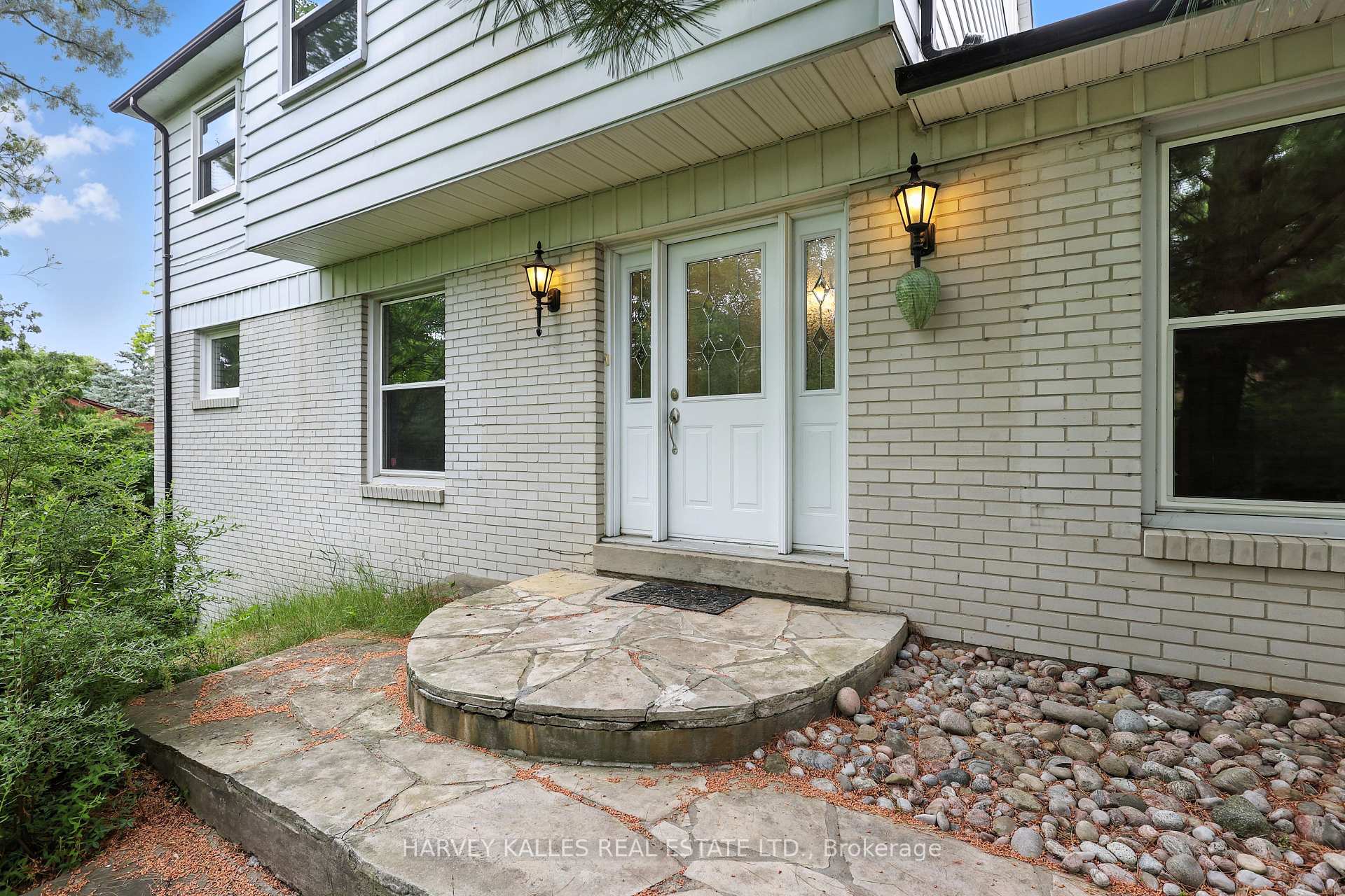 62 Aberfeldy Crescent