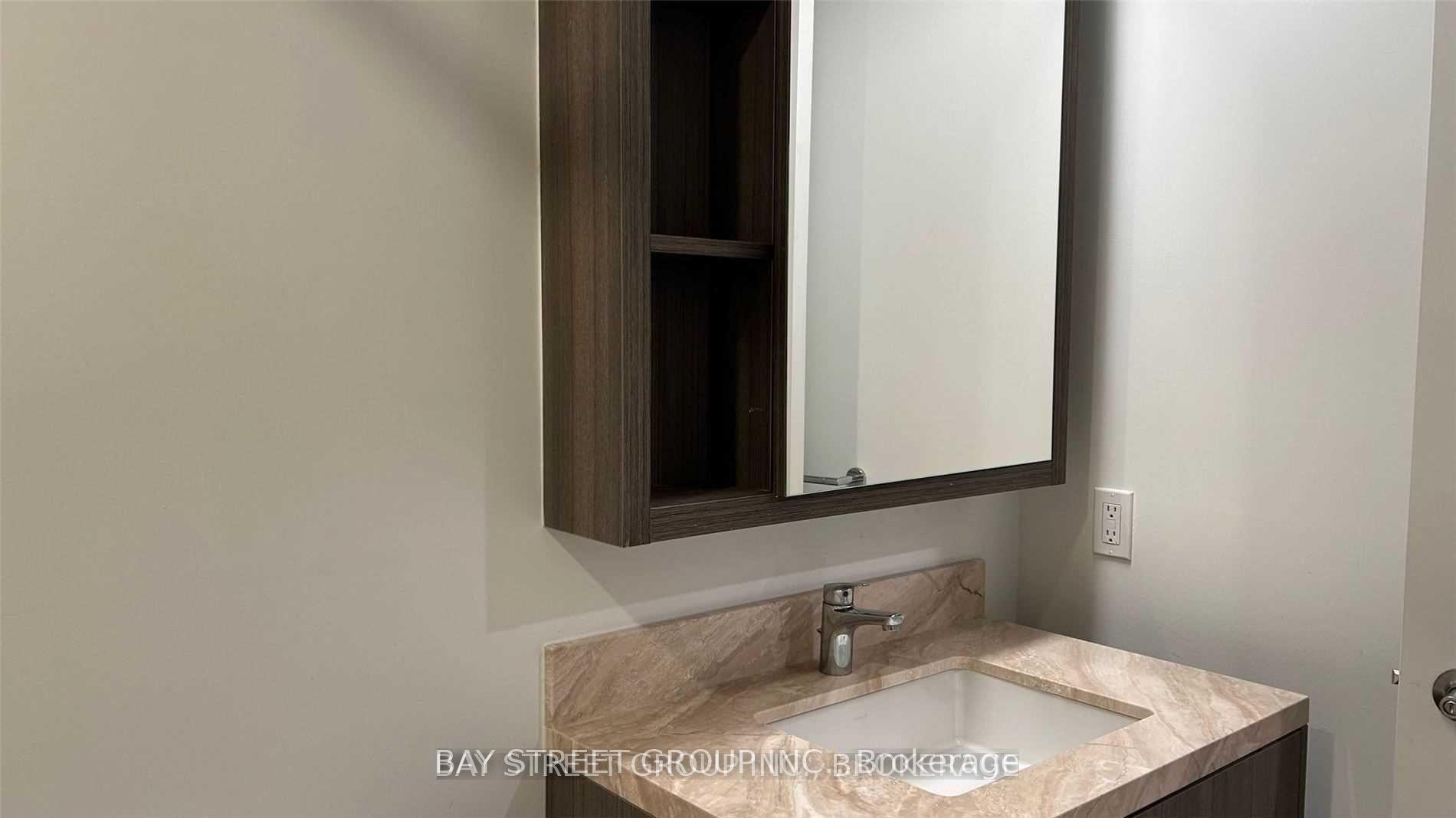 3 Bedrooms Condo at 115 Blue Jays, Toronto For sale