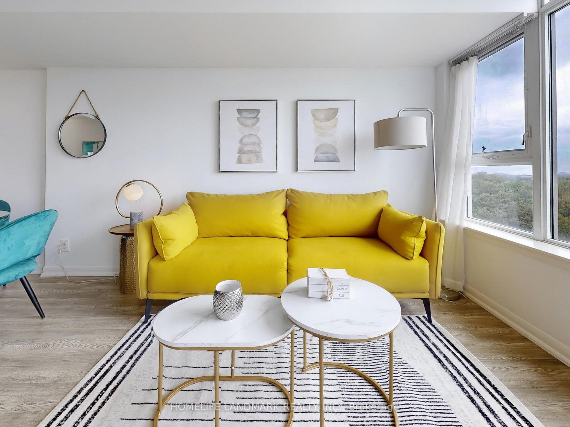2 Bedrooms Condo at 190 Borough, Toronto For sale
