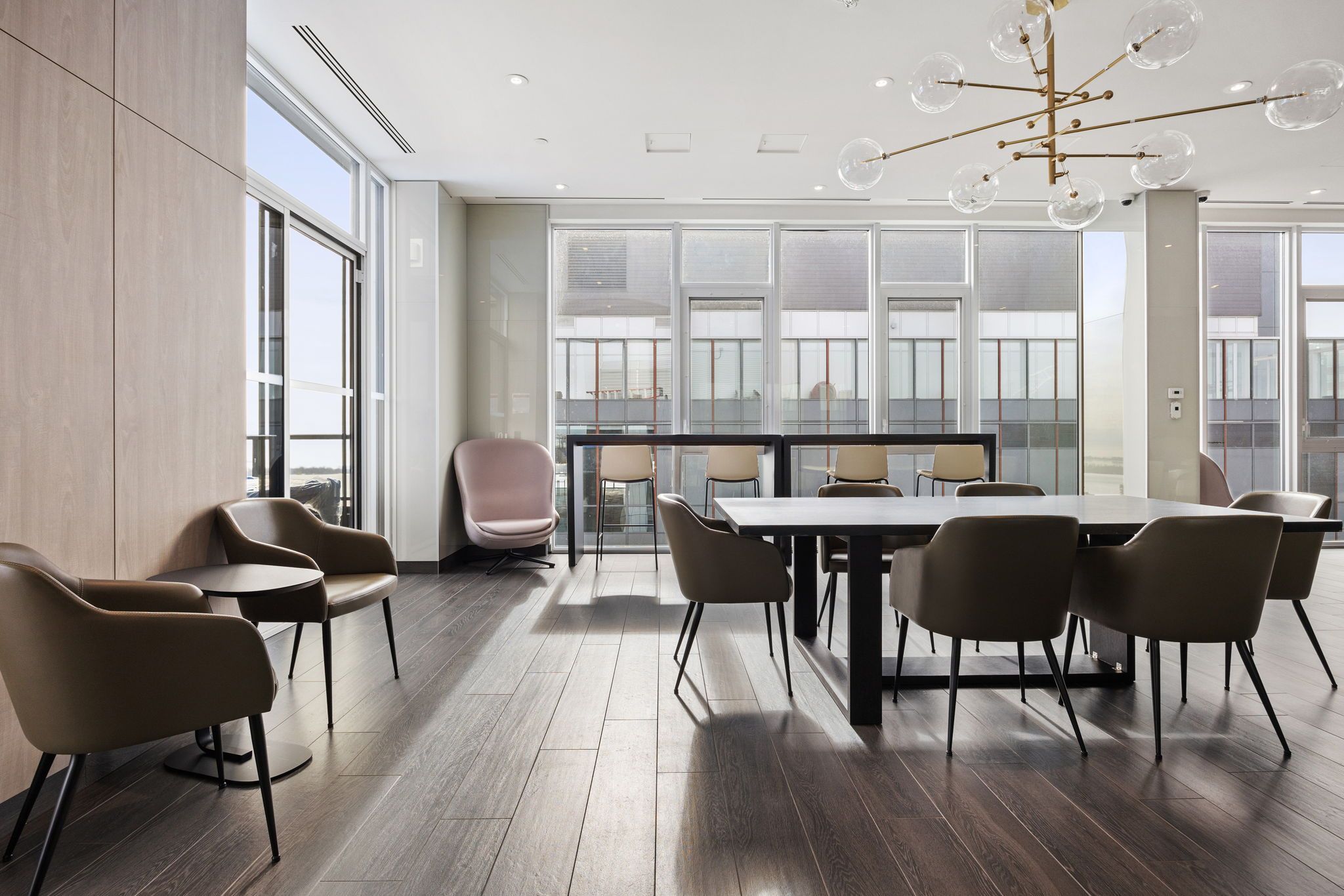 357 King Street W 3507