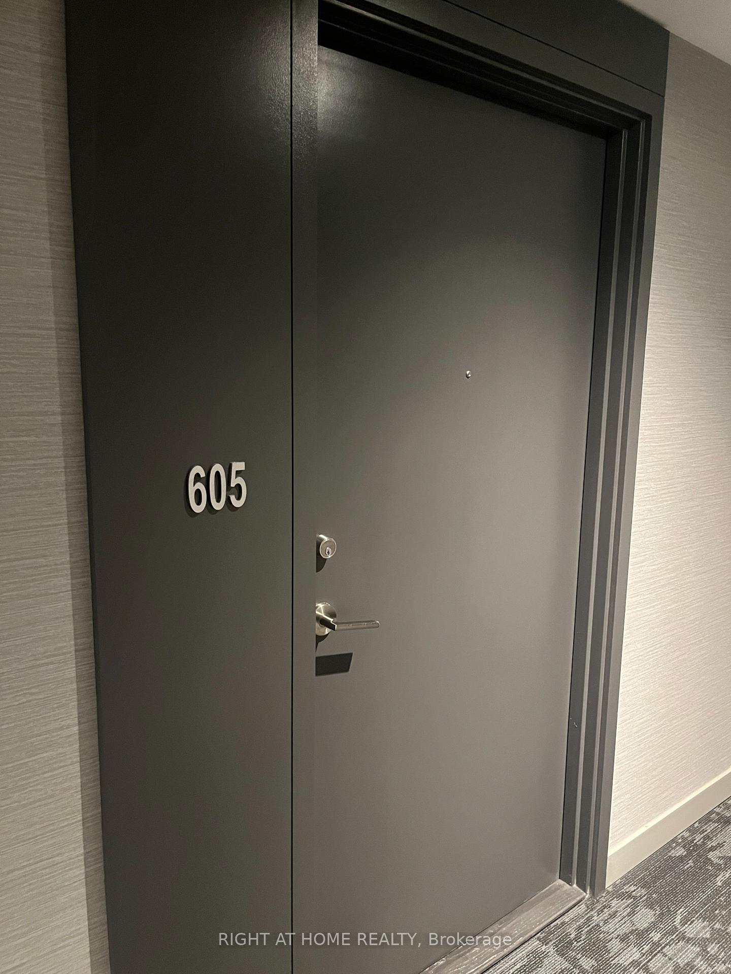 1 Bedroom Condo at 3005 Pine Glen, Oakville For sale
