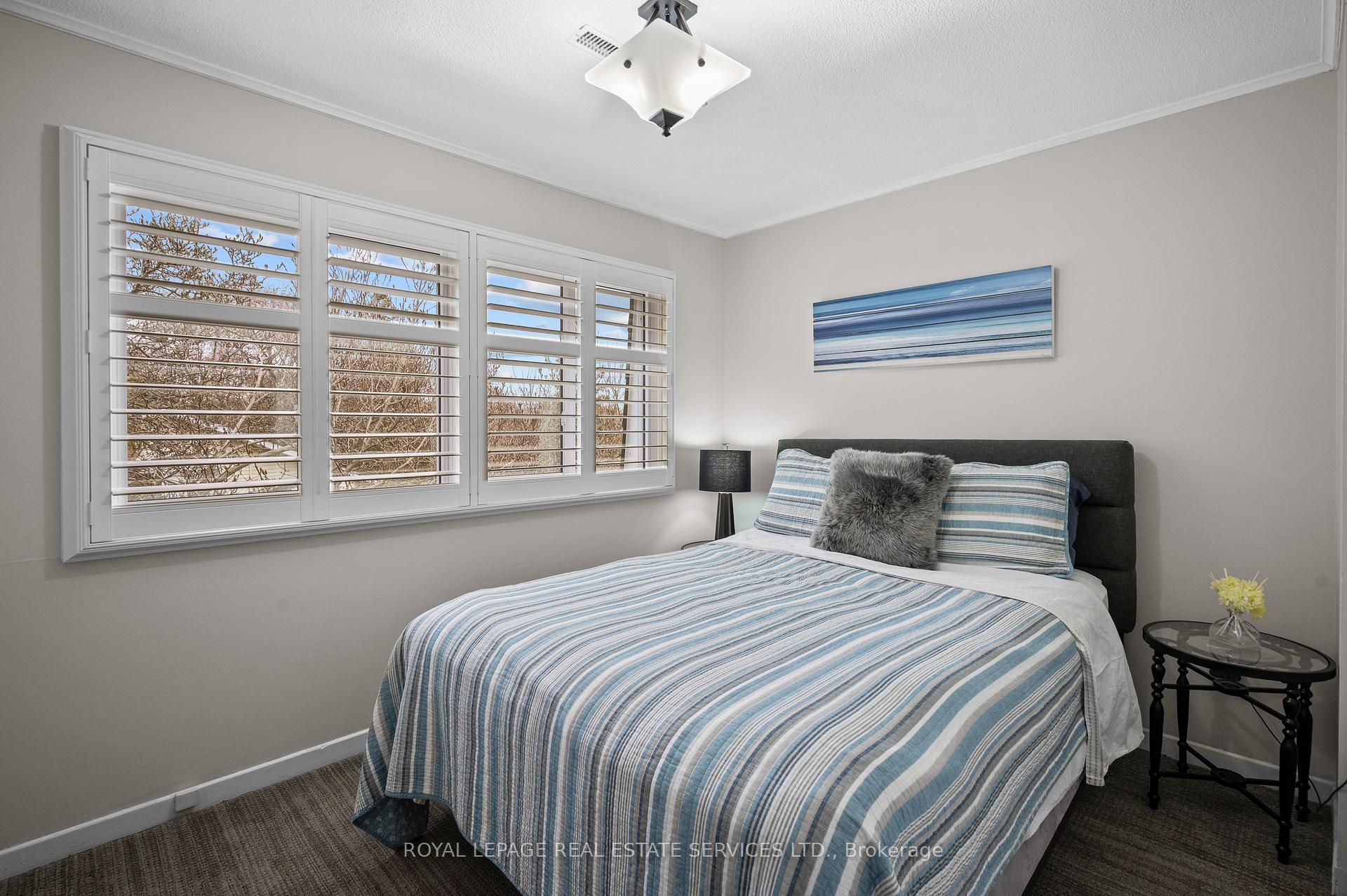 3 Bedrooms Condo at 2098 Marine,  Oakville For sale
