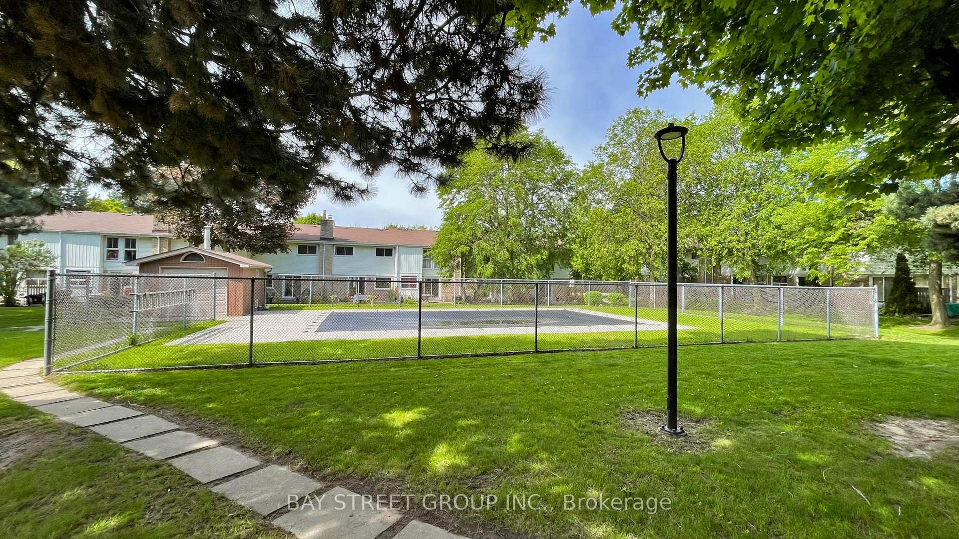 3 Bedrooms Condo at 99 Brimwood, Toronto For sale
