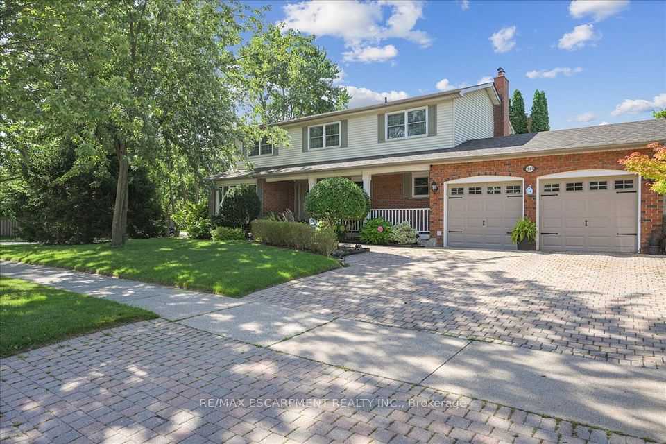 1580 WOODEDEN