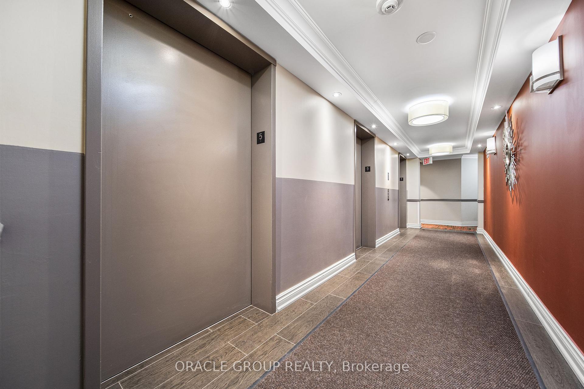 1 Bedroom Condo at 1485 Lakeshore,  Mississauga For sale