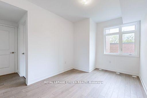 3 Bedrooms Condo at 1062 Douglas Mccurdy Comm, Mississauga For sale