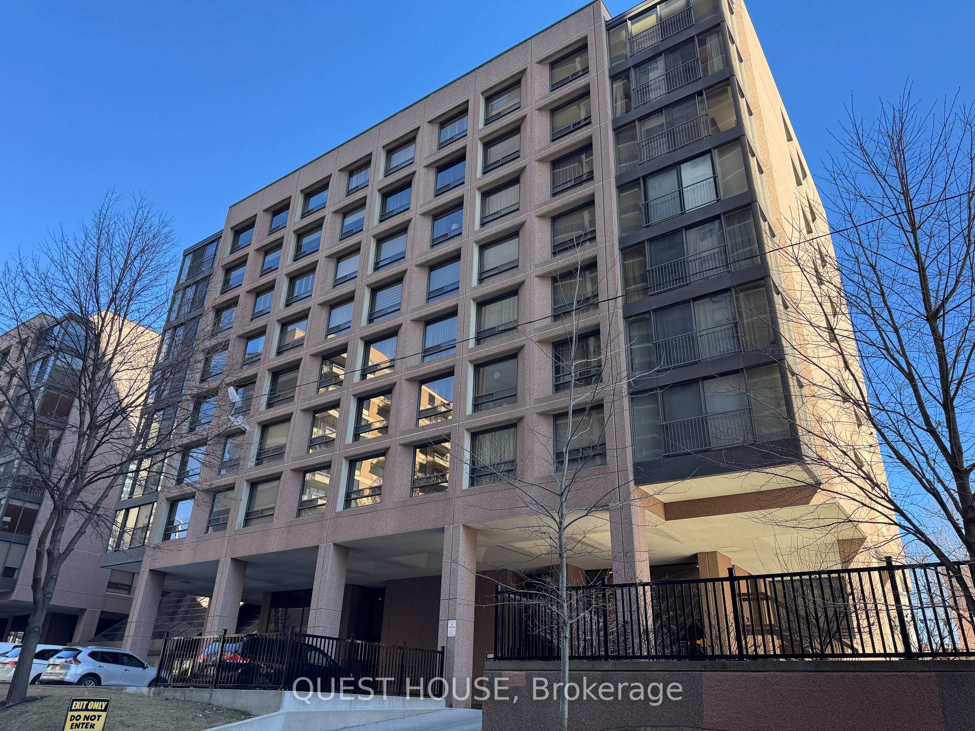 2 Bedrooms Condo at 447 Walmer,  Toronto For sale