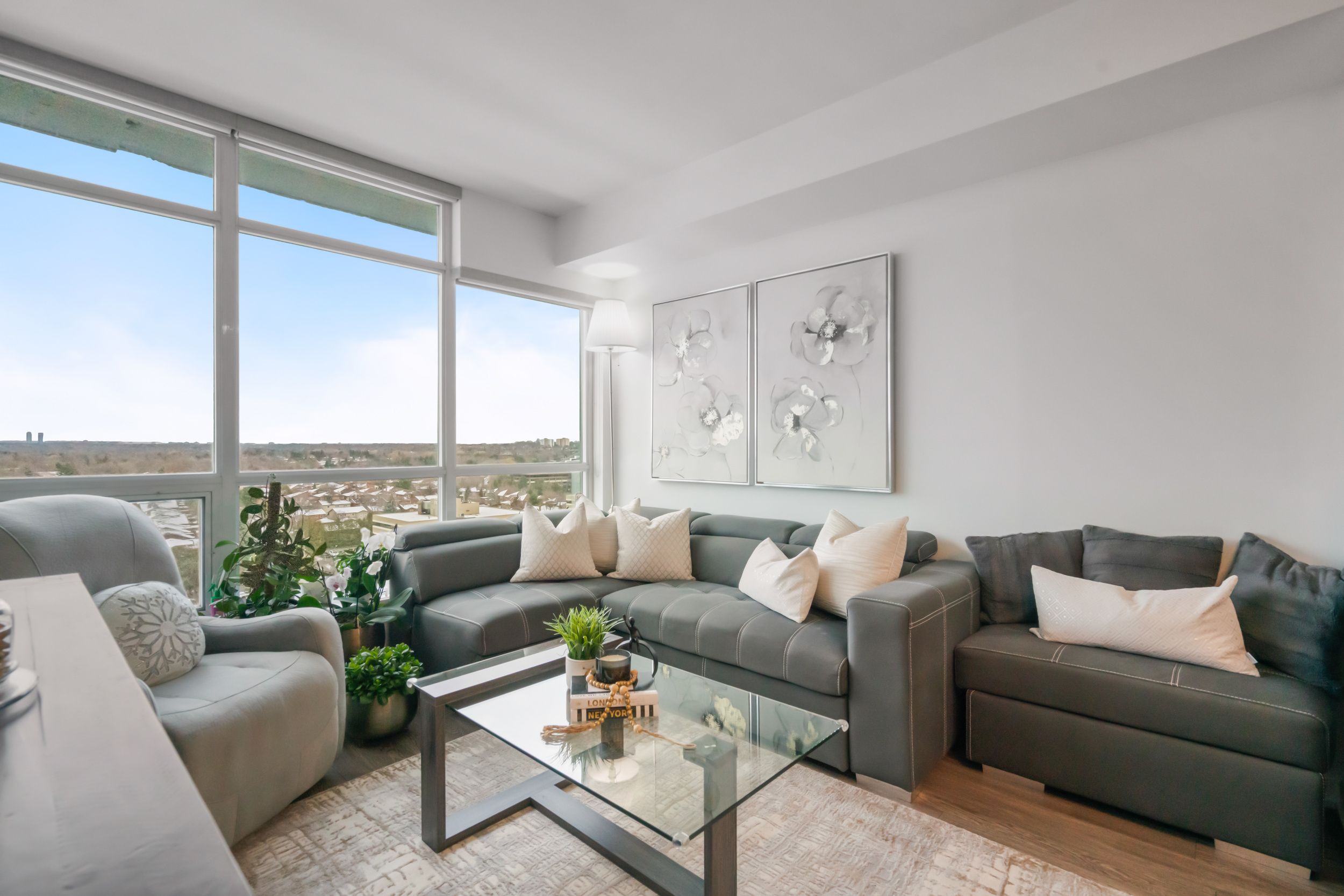 15 Singer Court Ph06