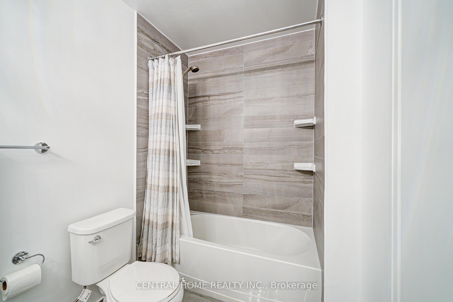 2 Bedrooms Condo at 2910 Highway 7, Vaughan For sale