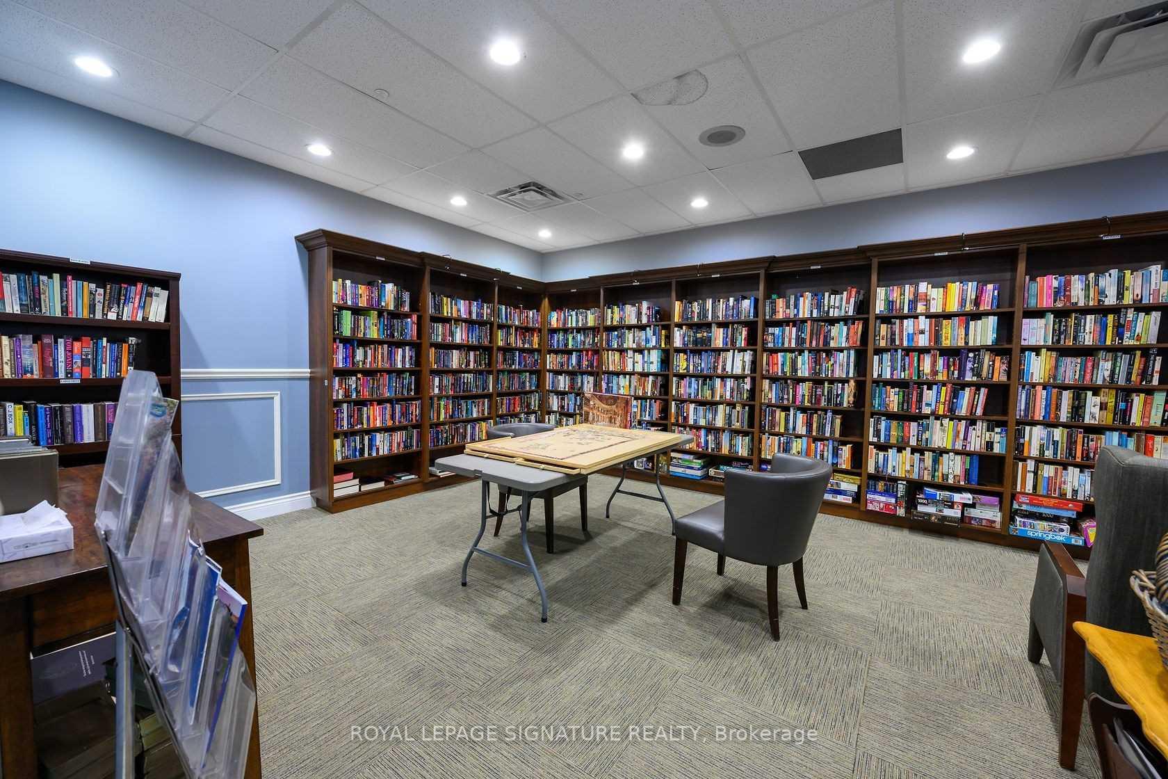 3 Bedrooms Condo at 1300 Bloor, Mississauga For sale