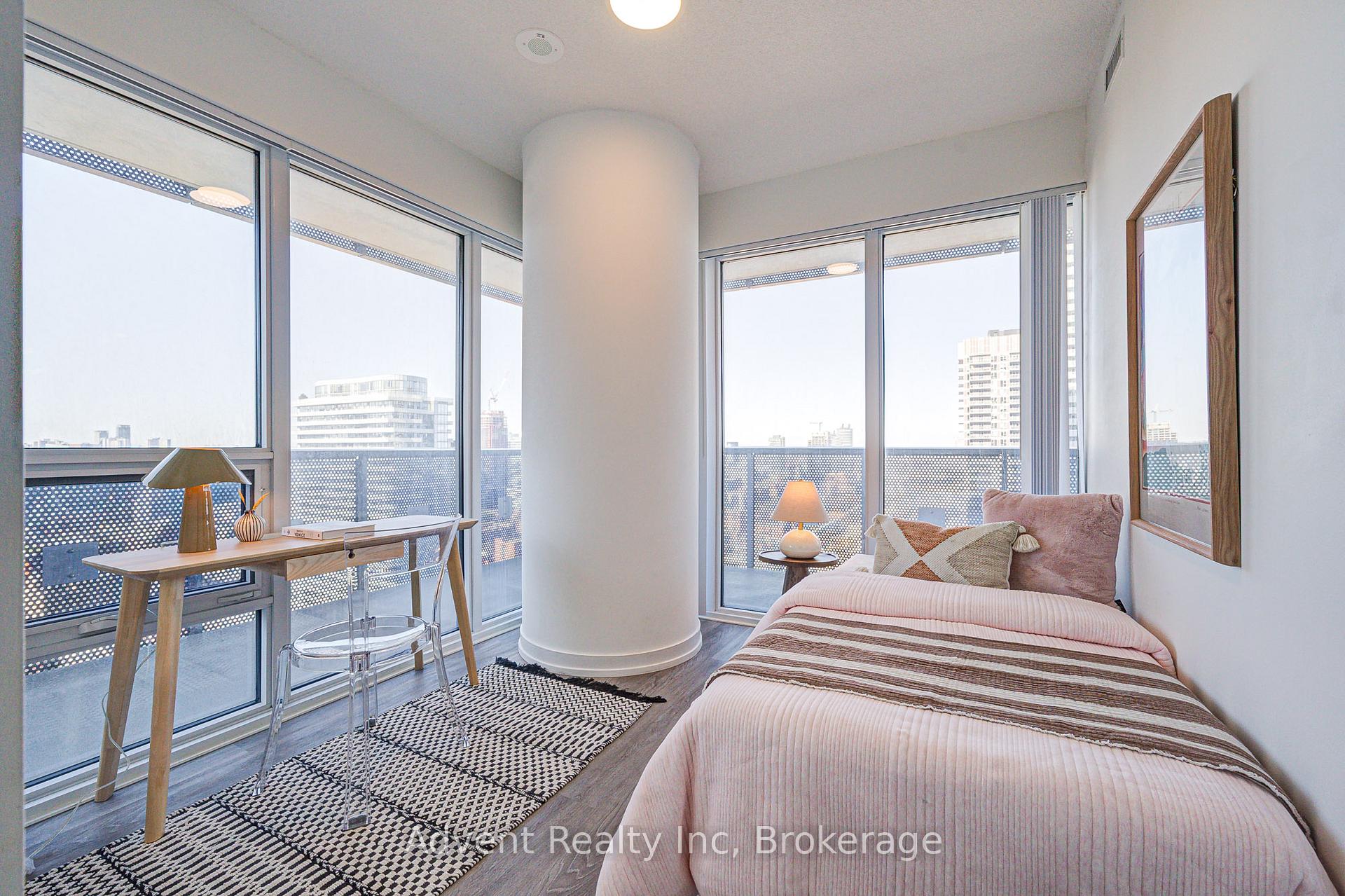 2 Bedrooms Condo at 55 Cooper,  Toronto For sale