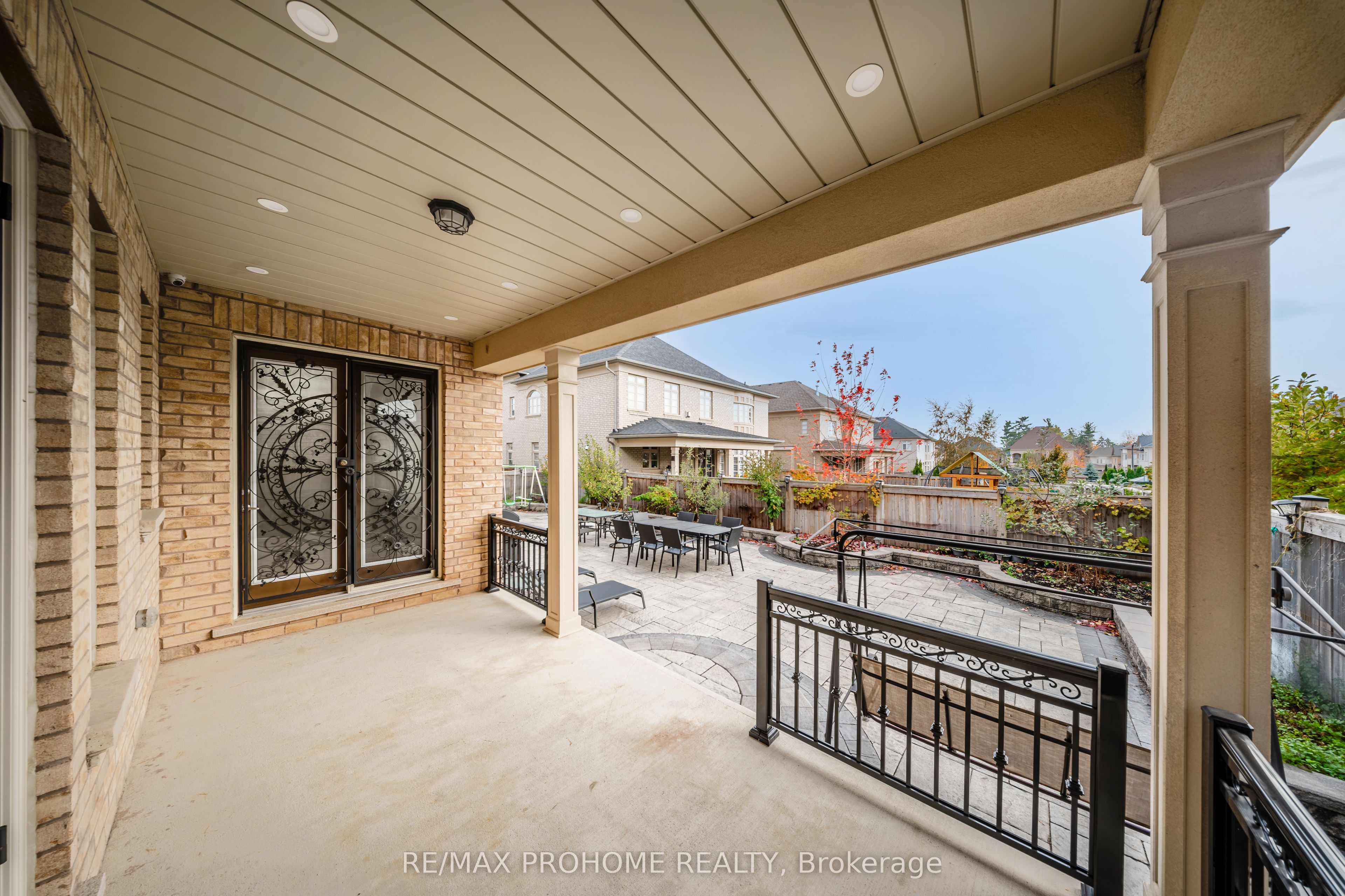 48 Silver Sterling Crescent