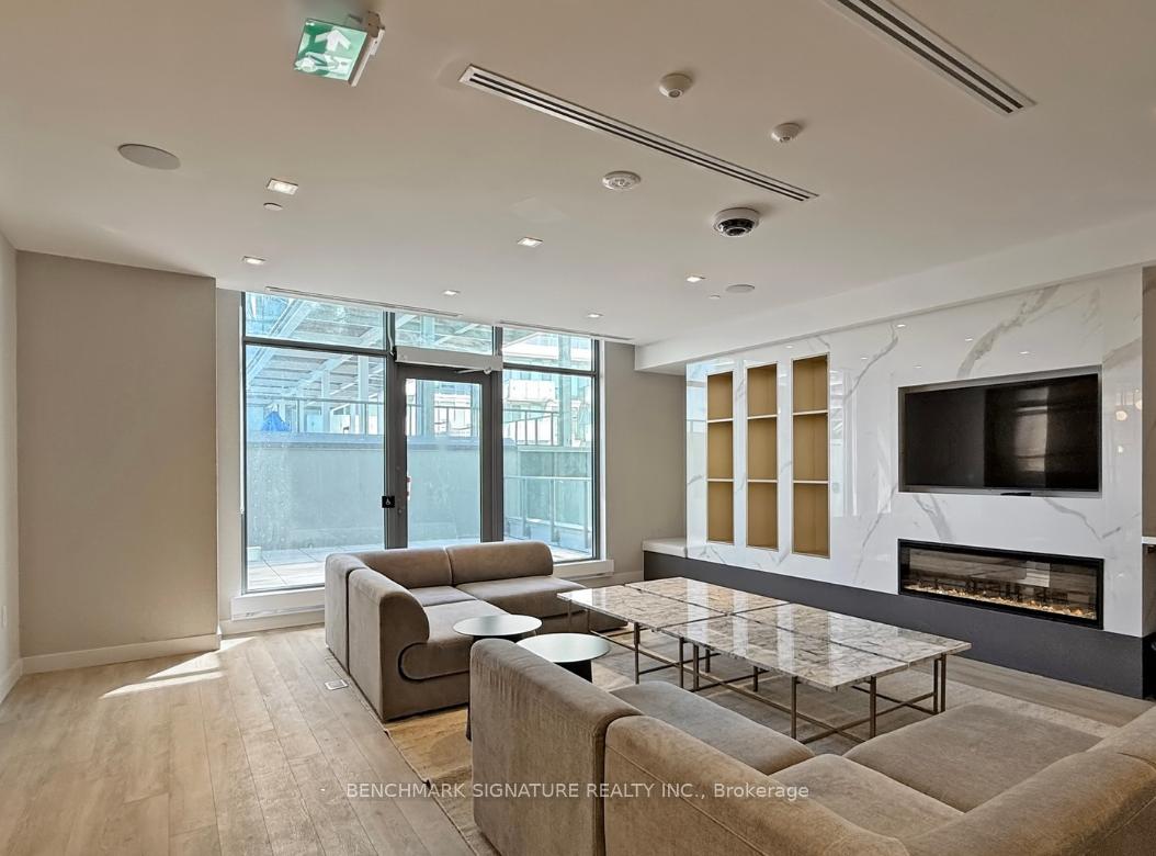 1 Bedroom Condo at 8 Olympic Garden, Toronto For sale