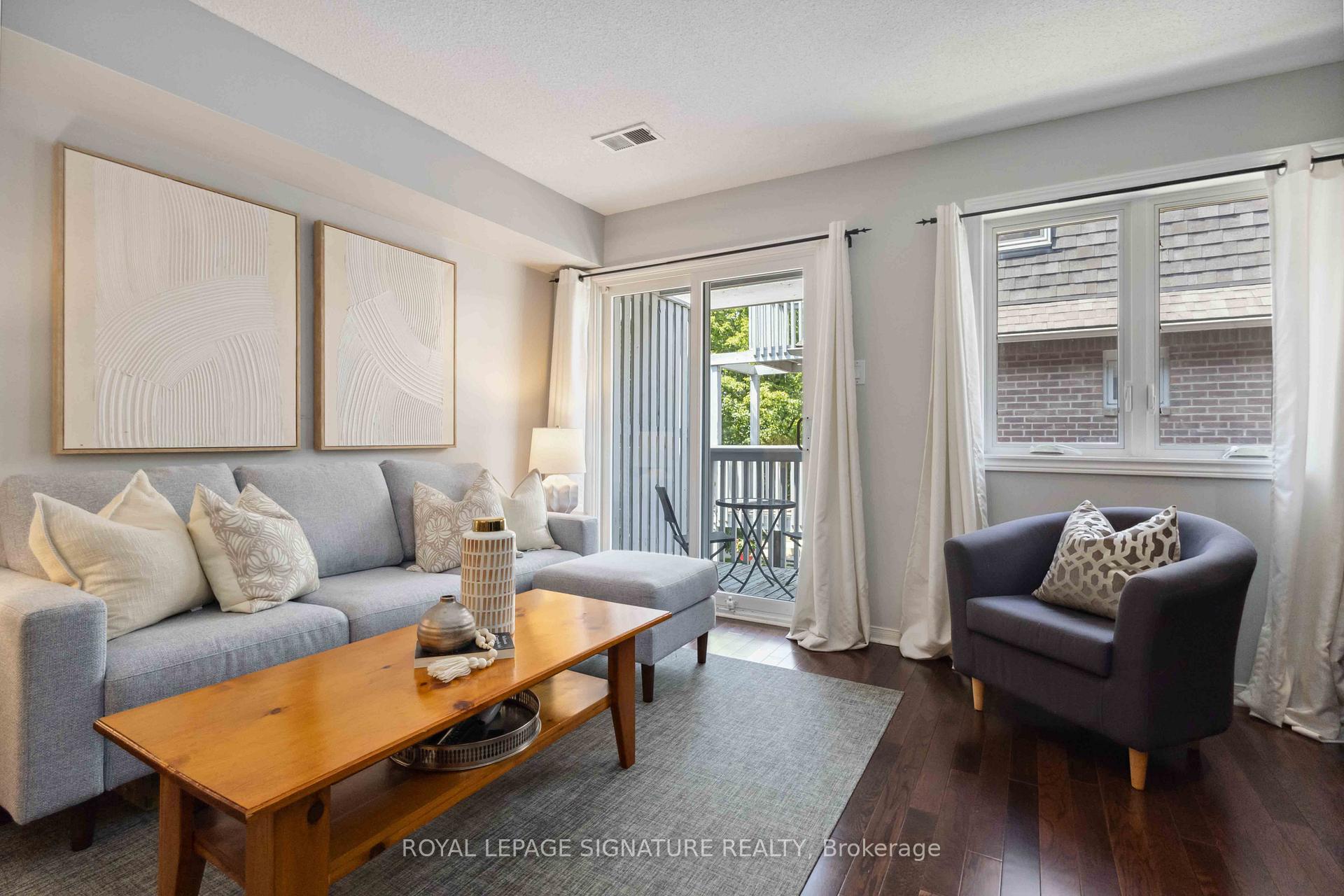 2 Bedrooms Condo at 36B Massey, Toronto For sale