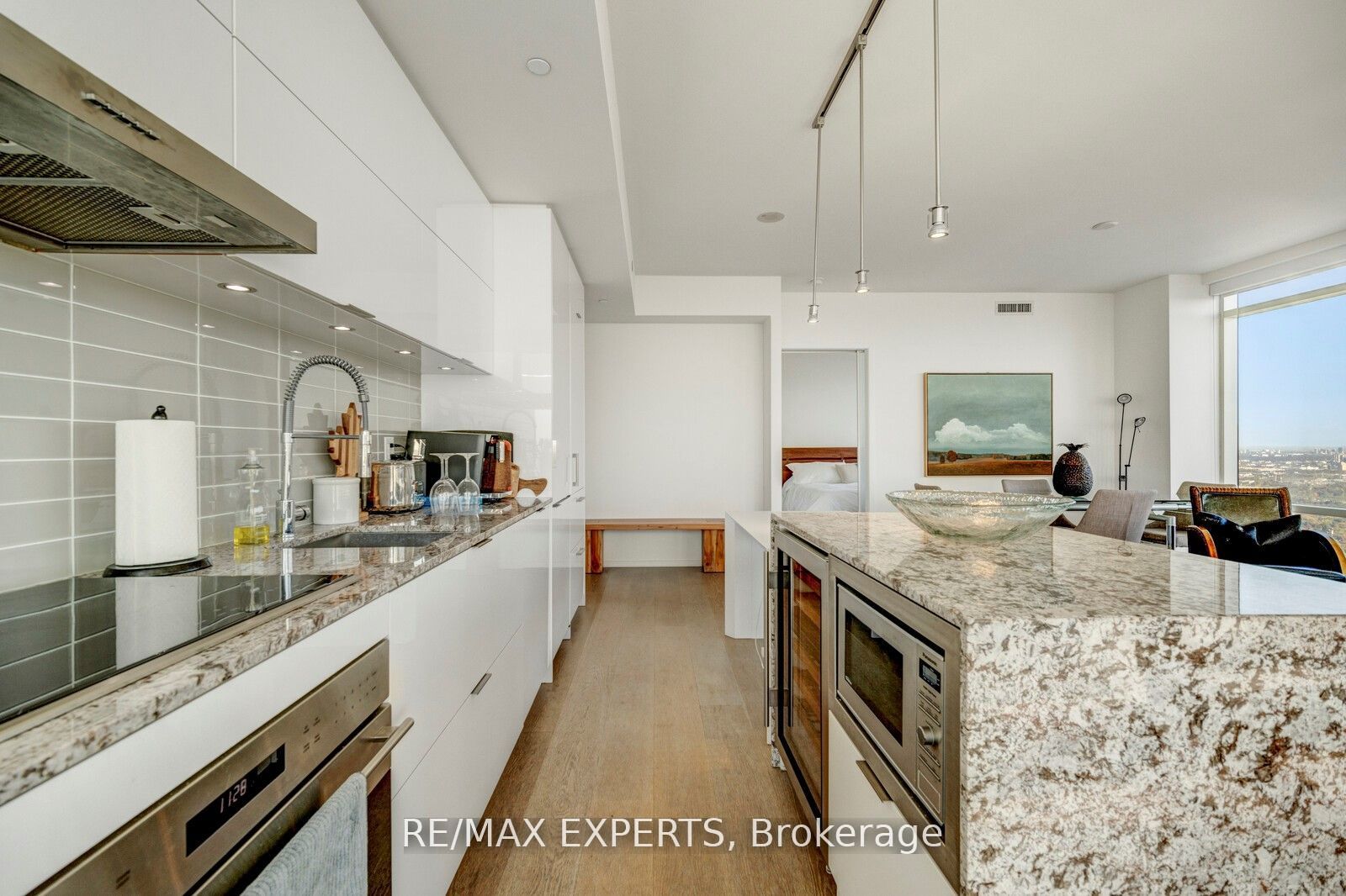 1 Bloor Street 7003