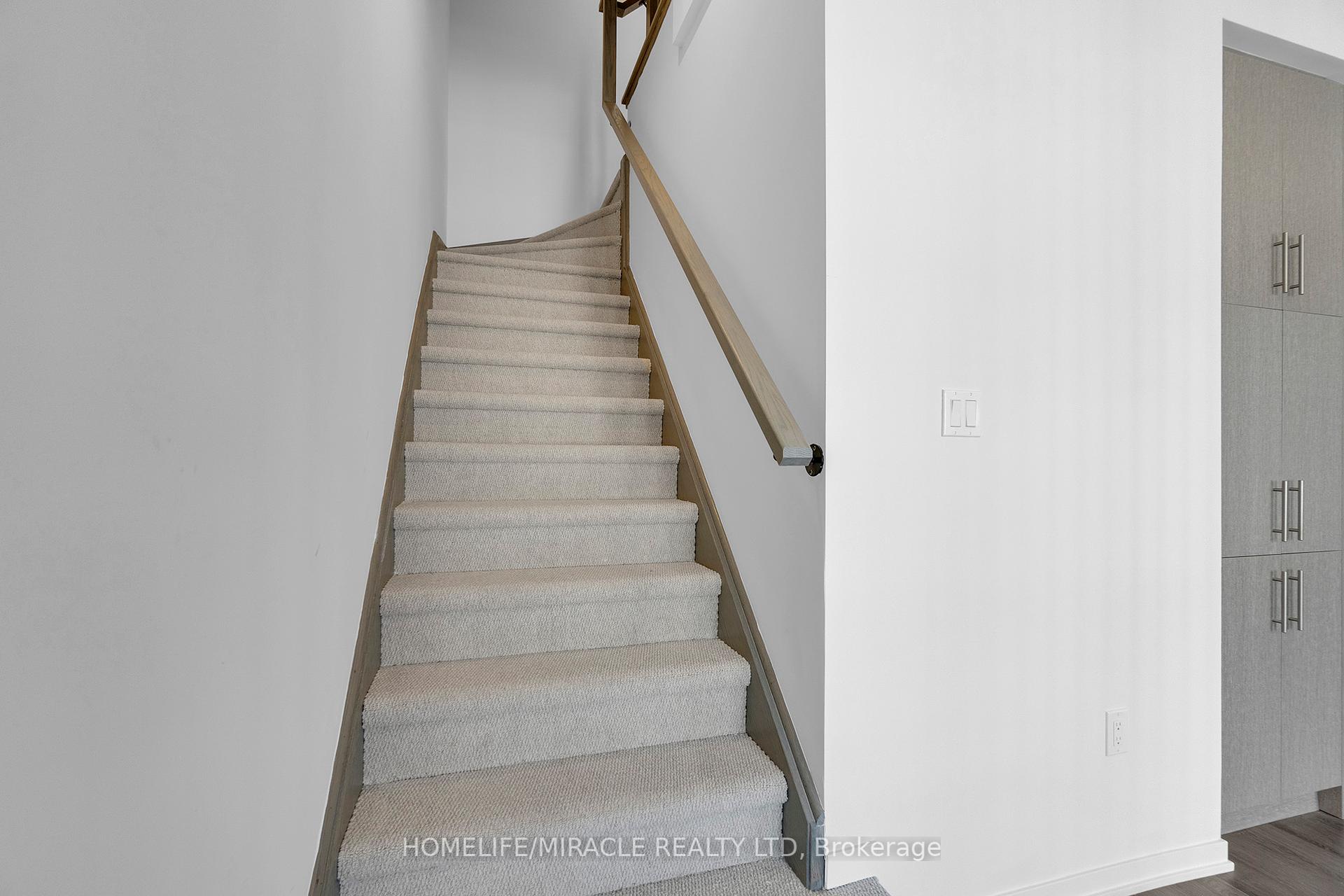 2 Bedrooms Condo at 5 William Jackson, Toronto For sale