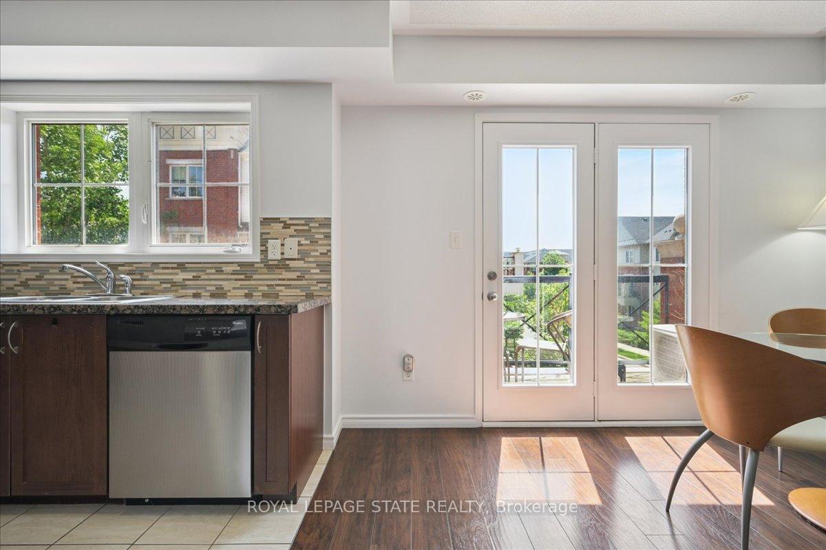 2 Bedrooms Condo at 2450 Post, Oakville For sale