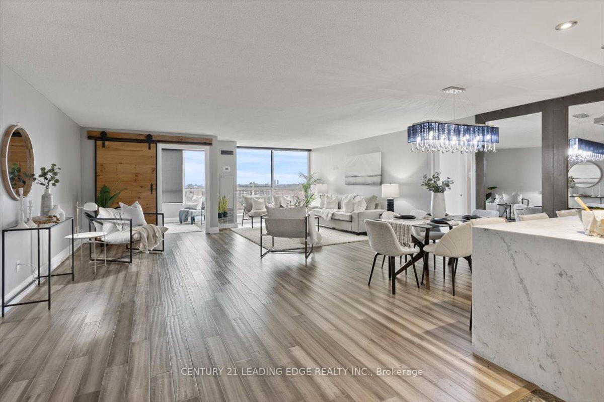 3 Bedrooms Condo at 131 TORRESDALE,  Toronto For sale